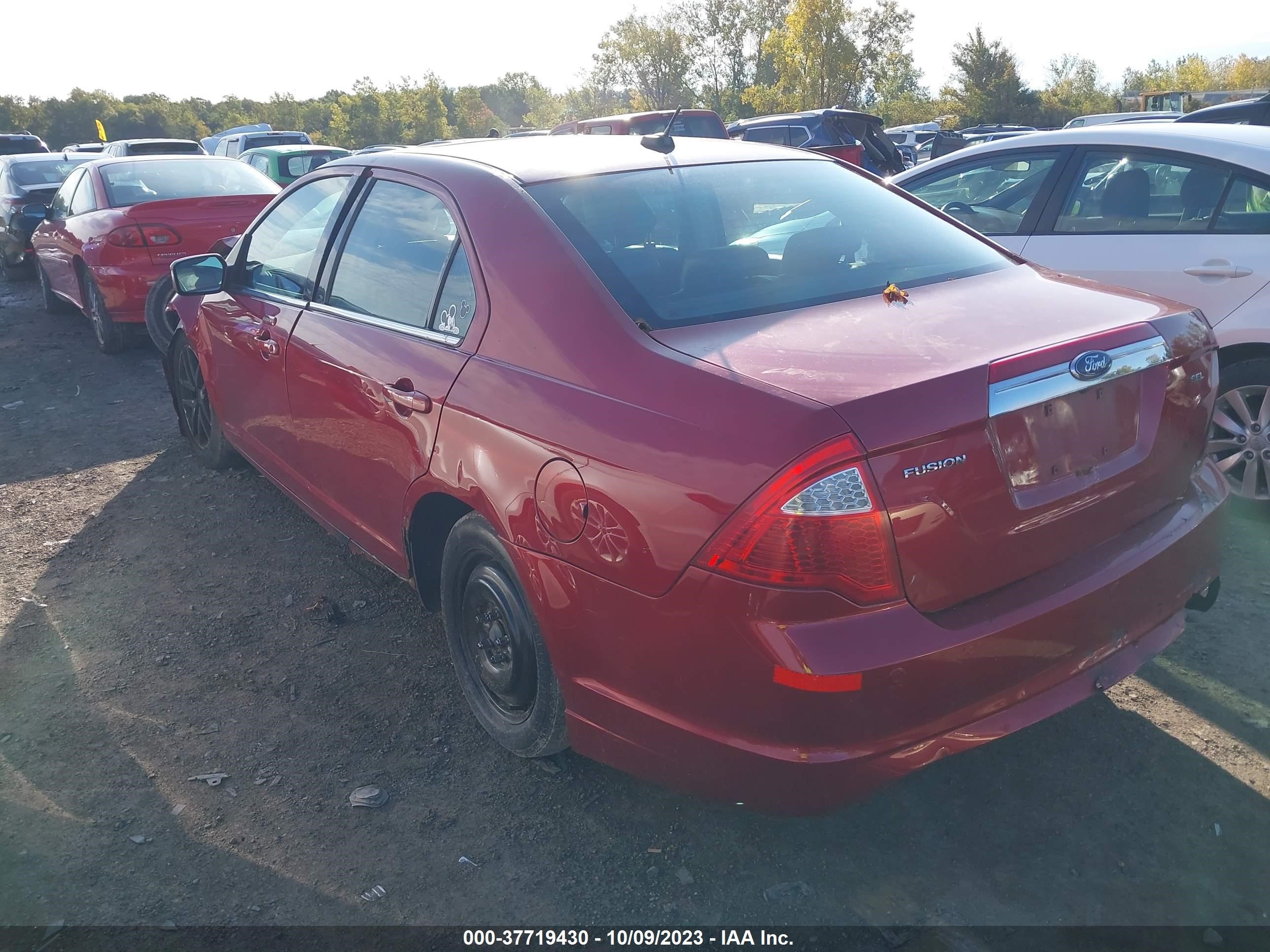 Photo 2 VIN: 3FAHP0JA2AR144811 - FORD FUSION 