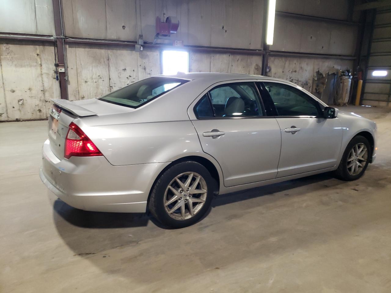 Photo 2 VIN: 3FAHP0JA2CR108569 - FORD FUSION 