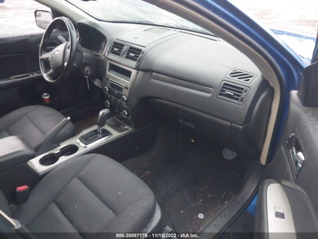 Photo 4 VIN: 3FAHP0JA3BR326499 - FORD FUSION 