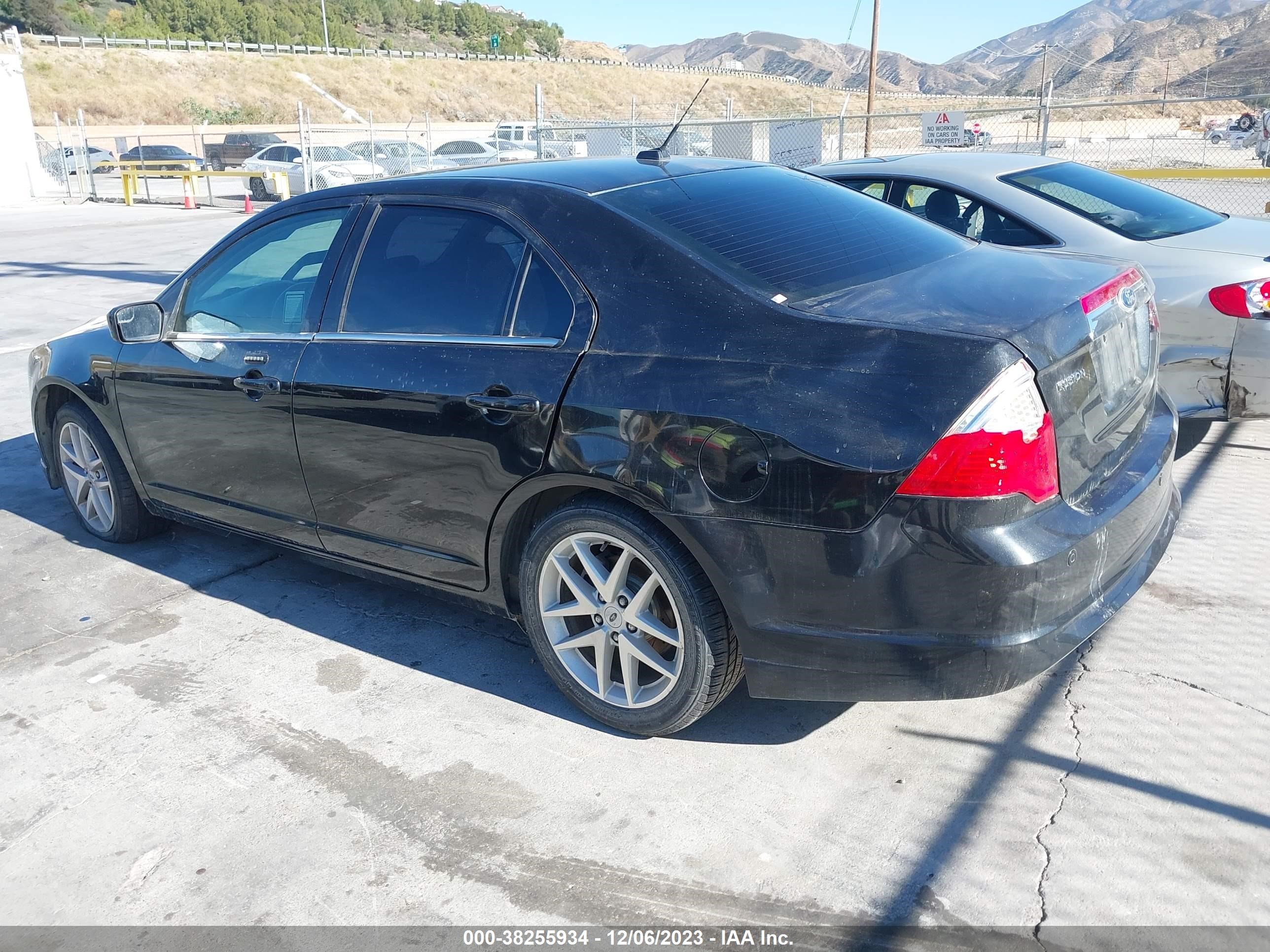 Photo 2 VIN: 3FAHP0JA3CR218630 - FORD FUSION 