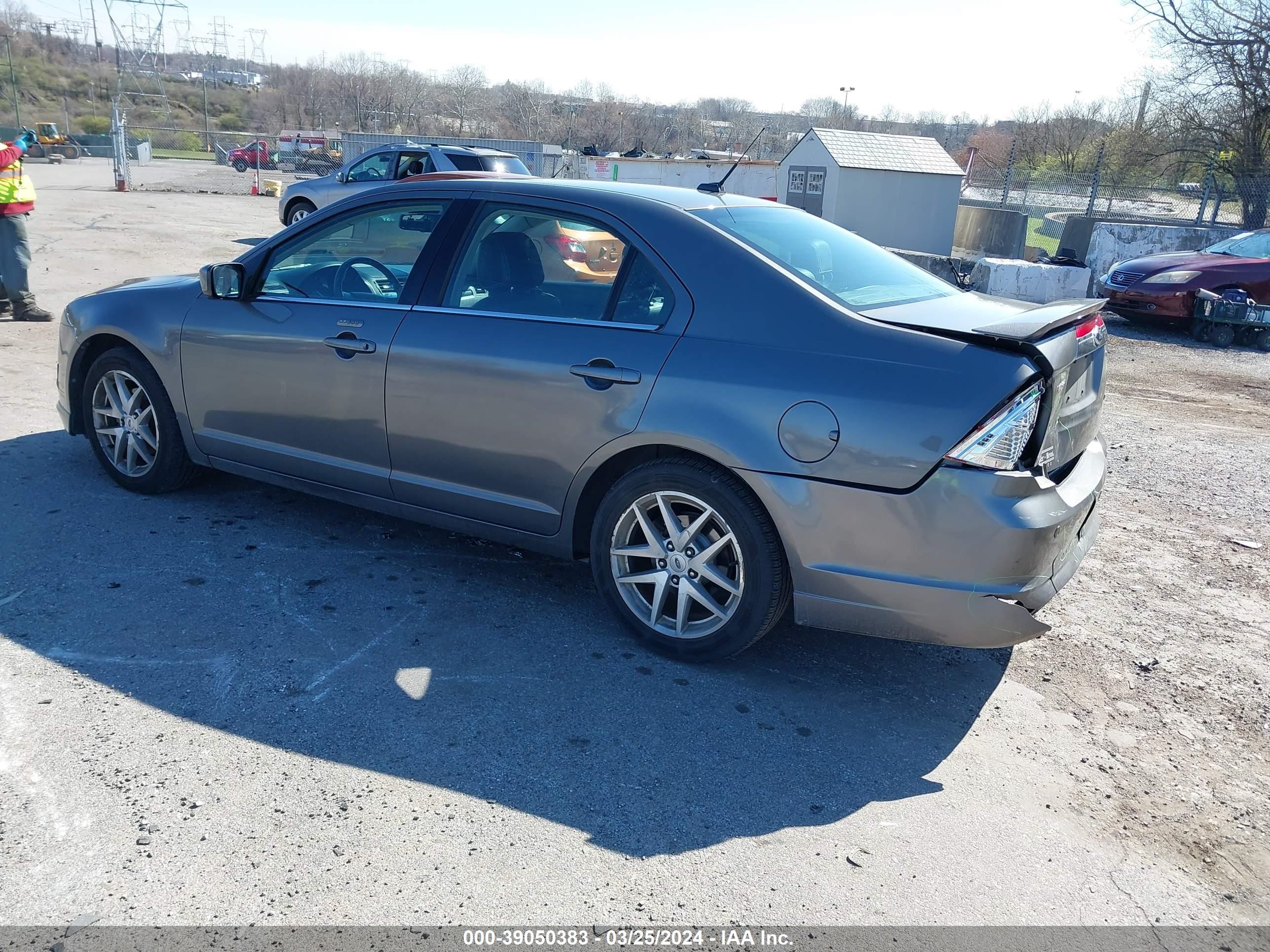 Photo 2 VIN: 3FAHP0JA3CR352893 - FORD FUSION 