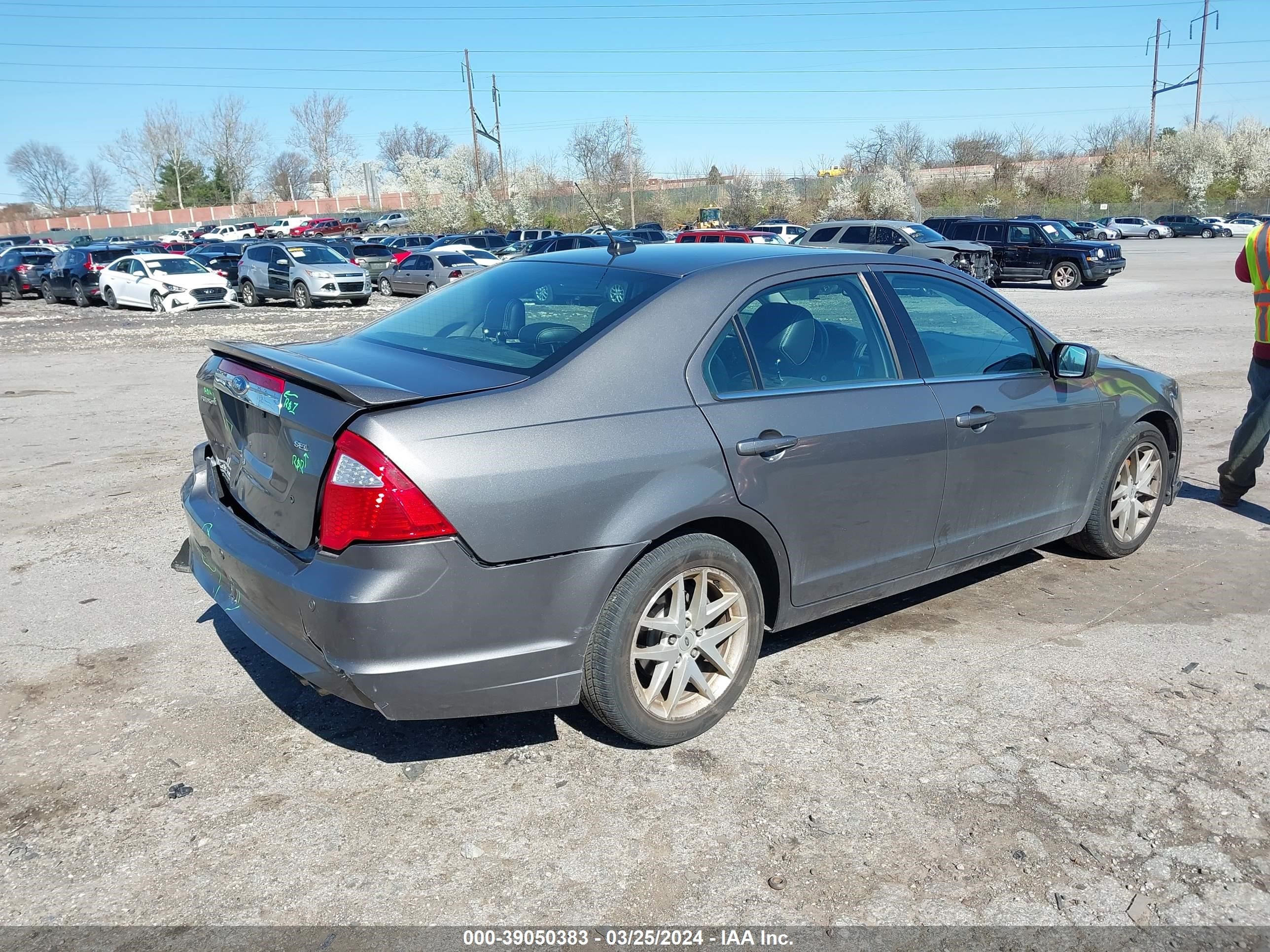 Photo 3 VIN: 3FAHP0JA3CR352893 - FORD FUSION 