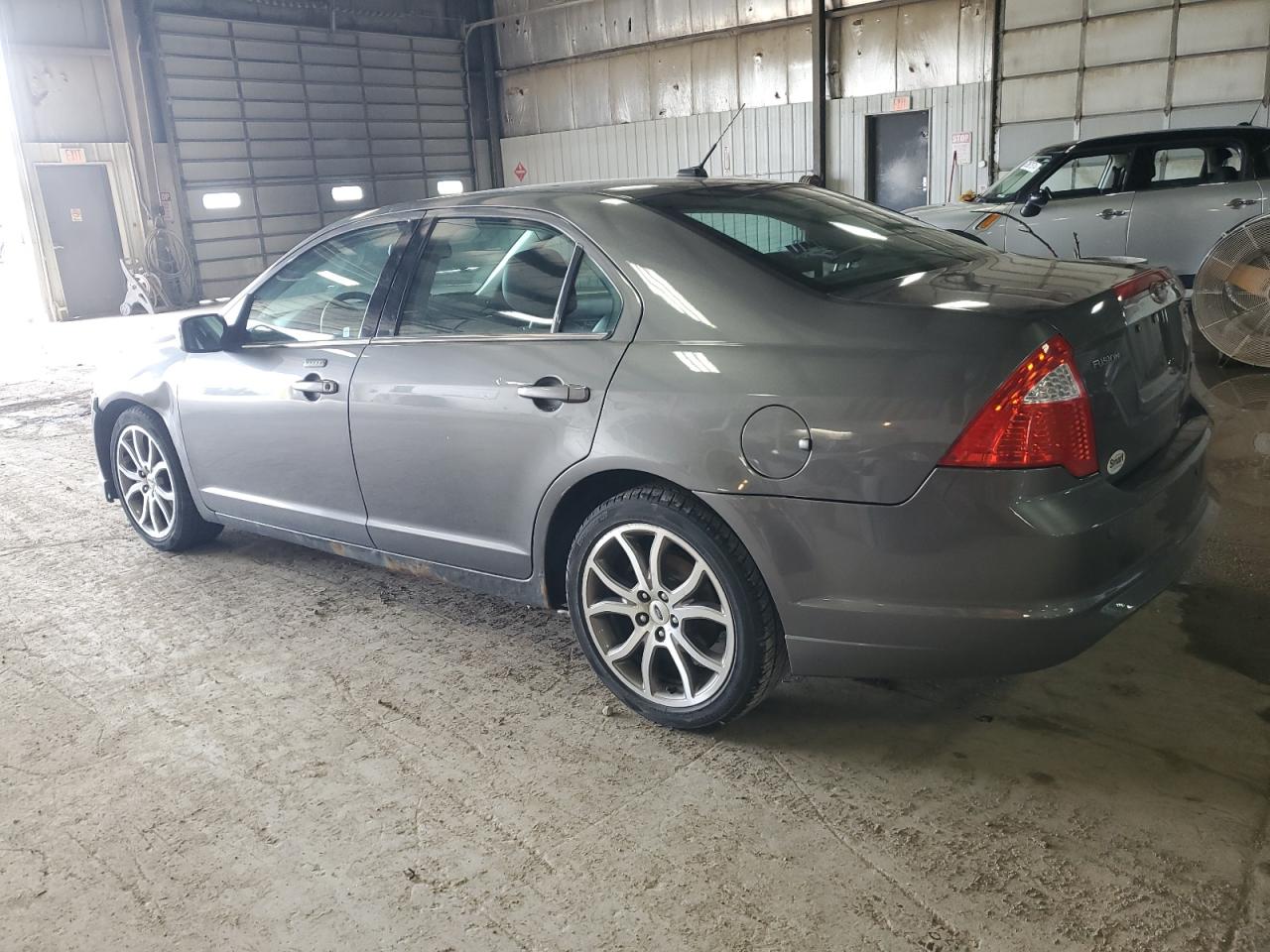 Photo 1 VIN: 3FAHP0JA4BR232843 - FORD FUSION 