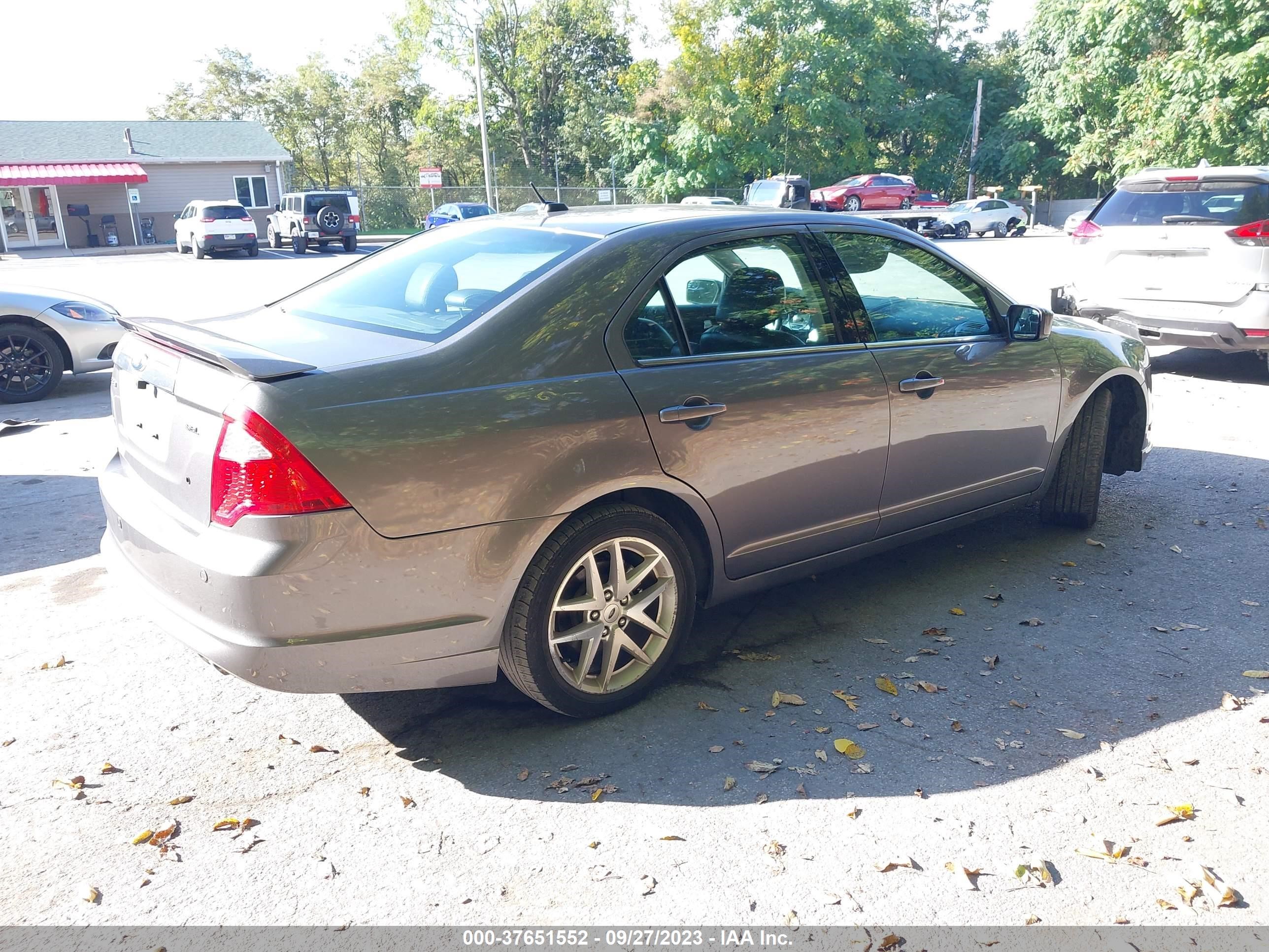 Photo 3 VIN: 3FAHP0JA6CR185414 - FORD FUSION 