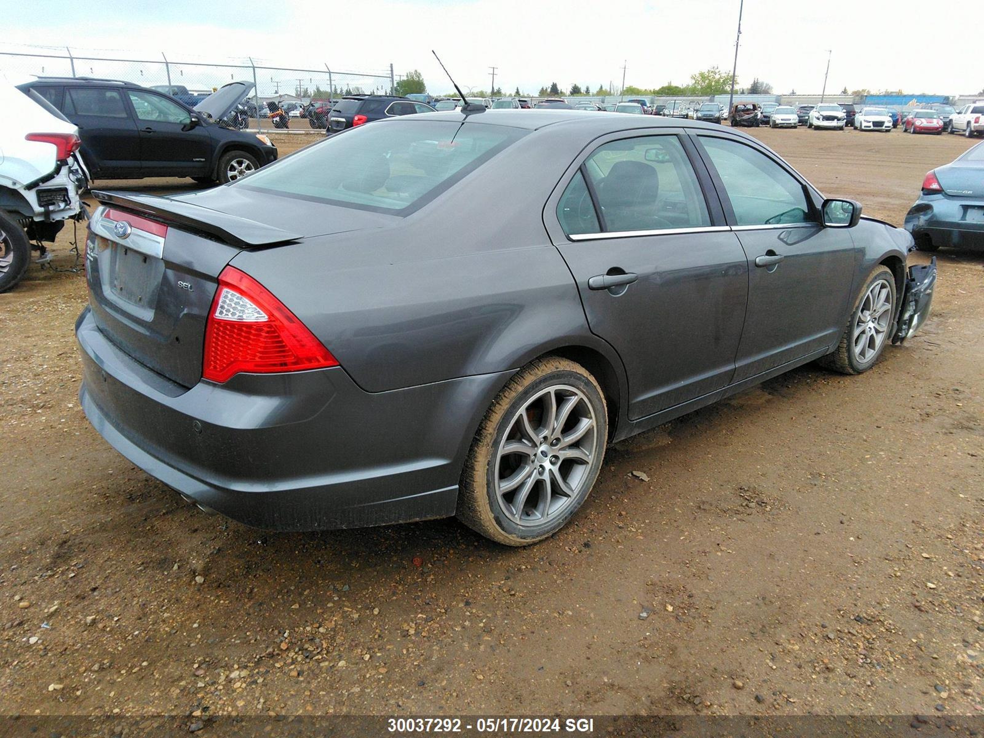 Photo 3 VIN: 3FAHP0JA7BR339627 - FORD FUSION 