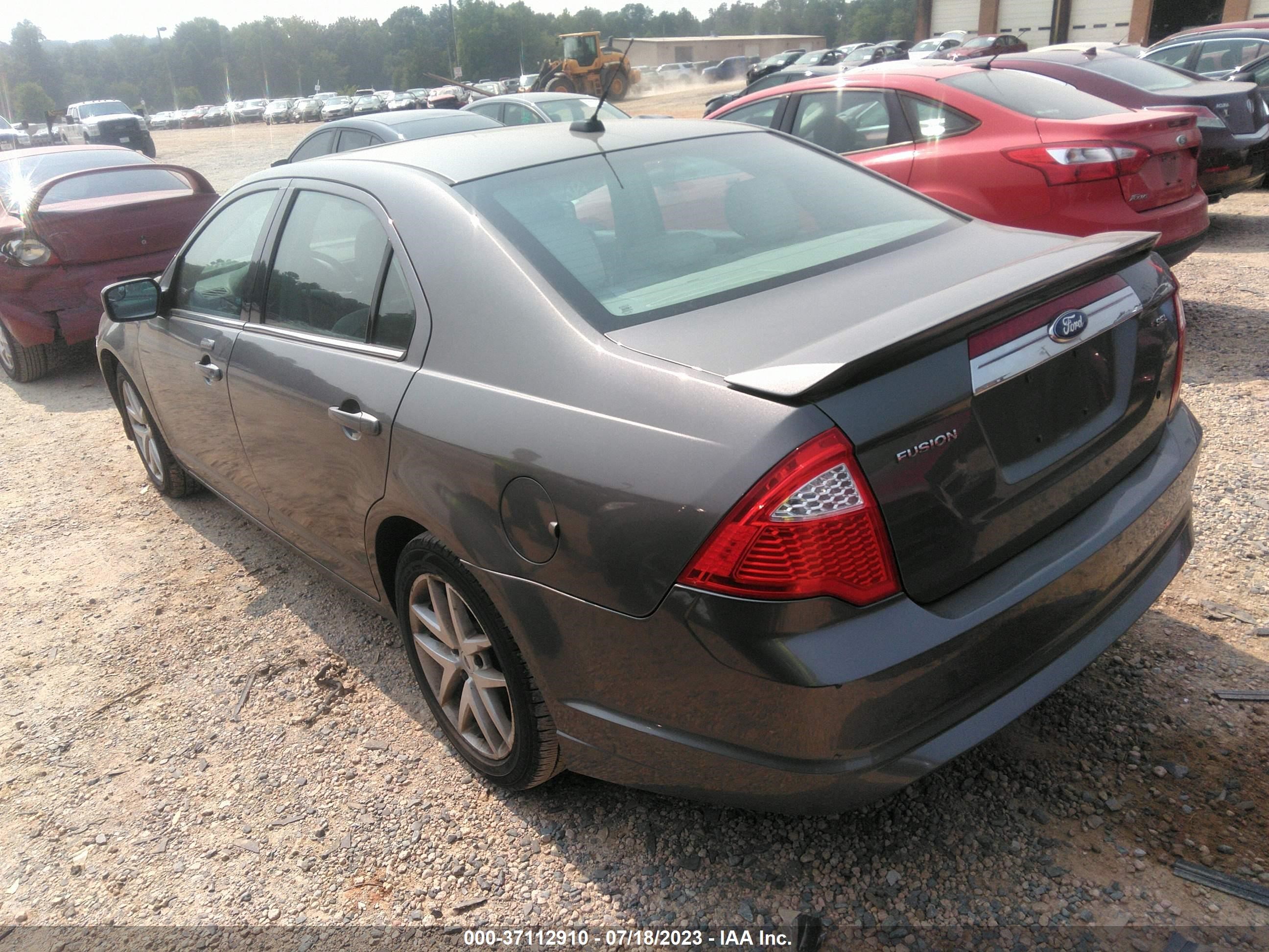 Photo 2 VIN: 3FAHP0JAXBR308226 - FORD FUSION 