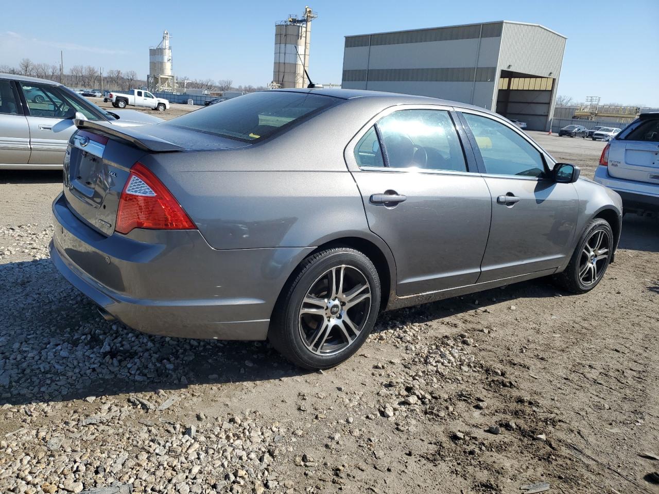 Photo 2 VIN: 3FAHP0JG0BR143422 - FORD FUSION 