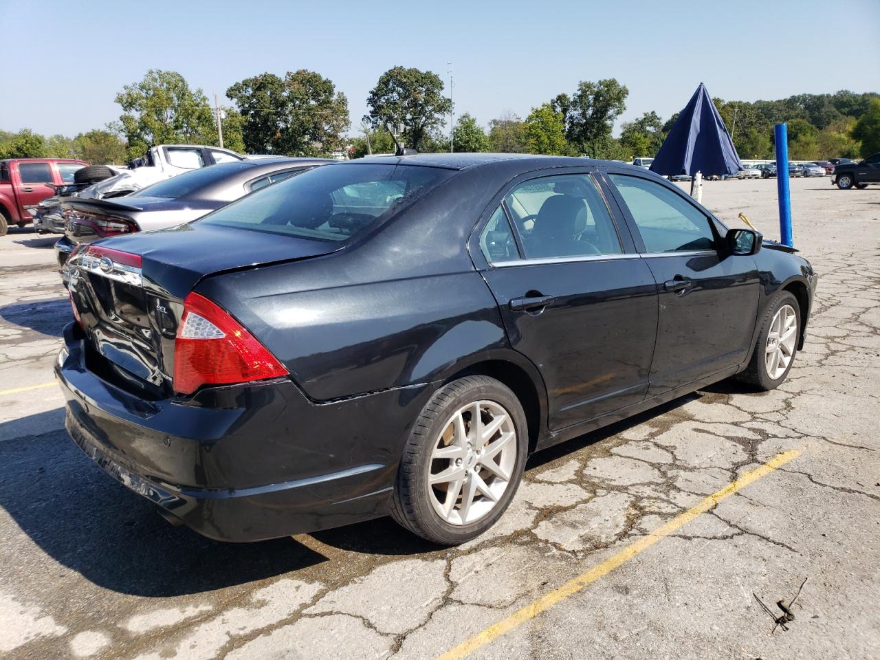 Photo 2 VIN: 3FAHP0JG1BR266498 - FORD FUSION 