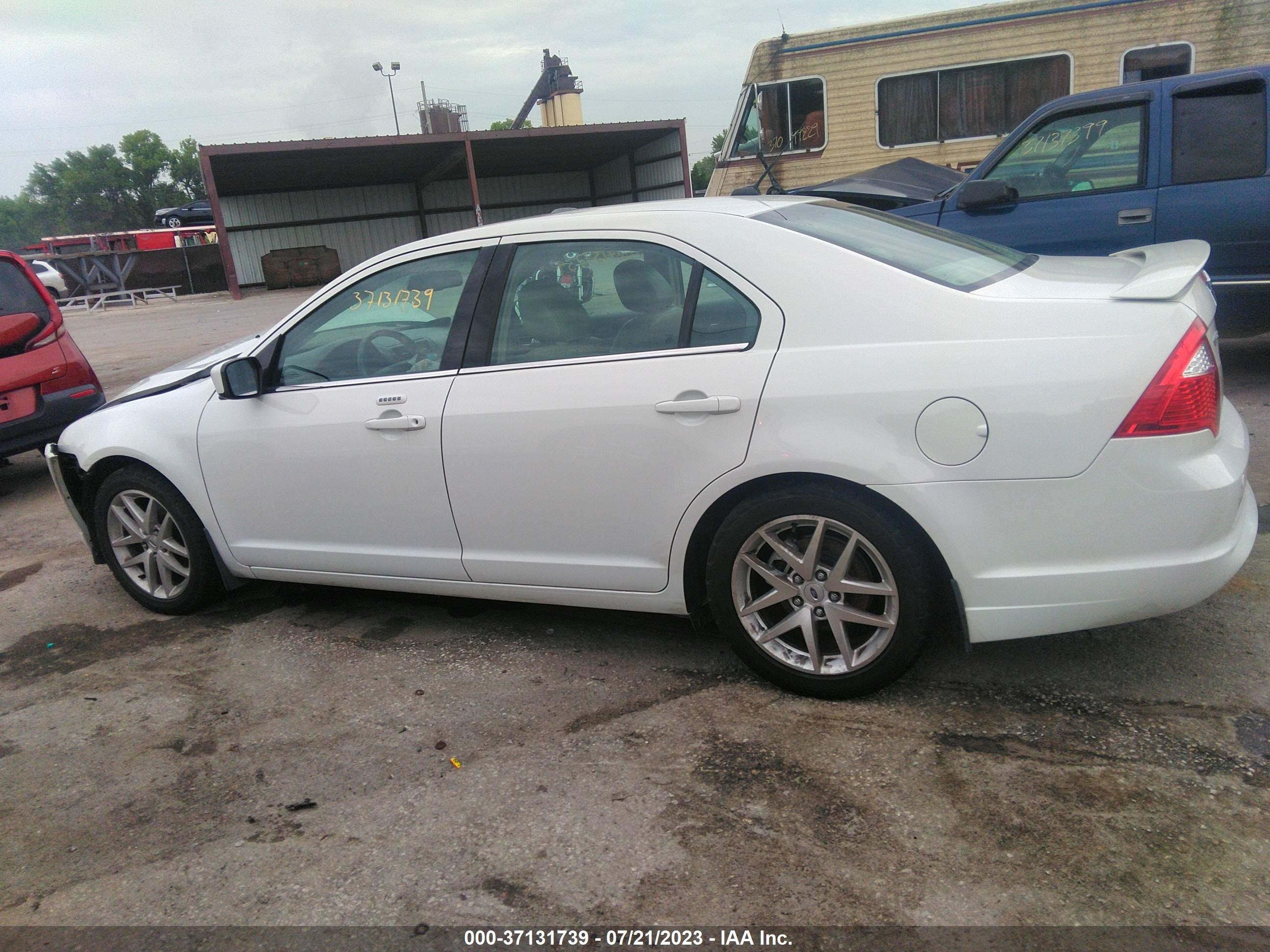 Photo 13 VIN: 3FAHP0JG2AR188179 - FORD FUSION 