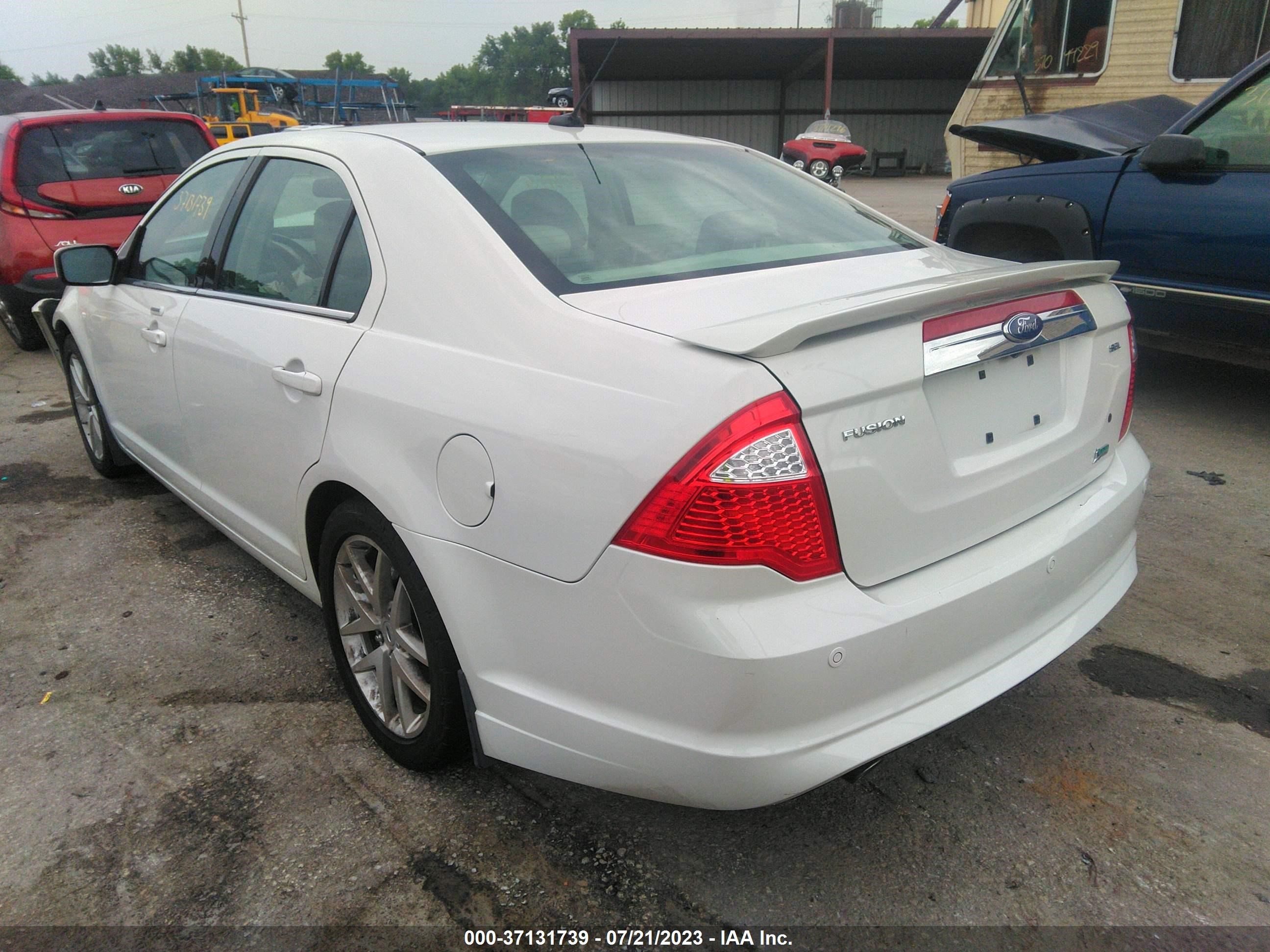 Photo 2 VIN: 3FAHP0JG2AR188179 - FORD FUSION 