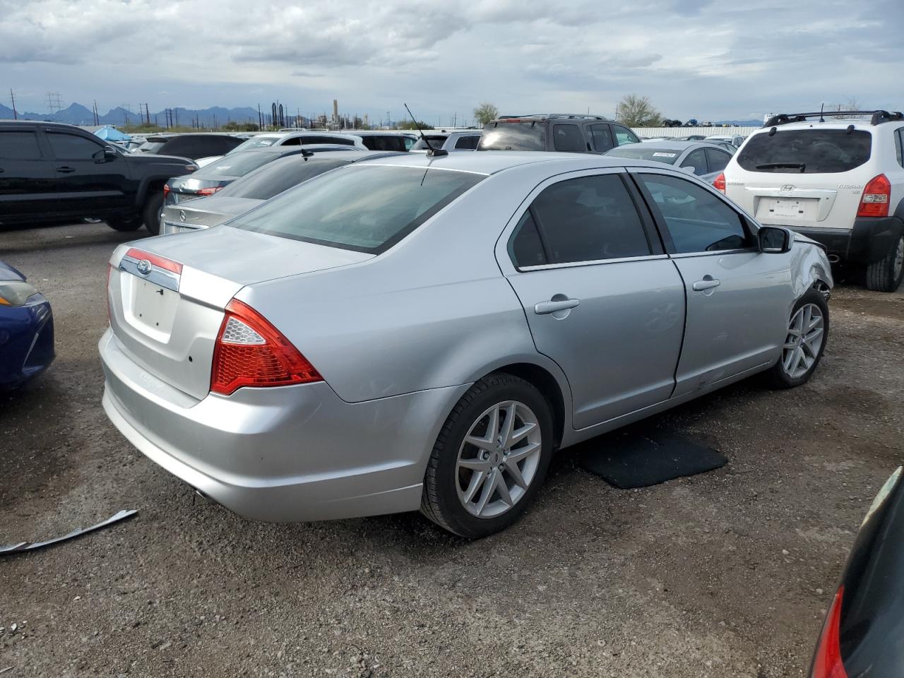 Photo 2 VIN: 3FAHP0JG2BR257096 - FORD FUSION 