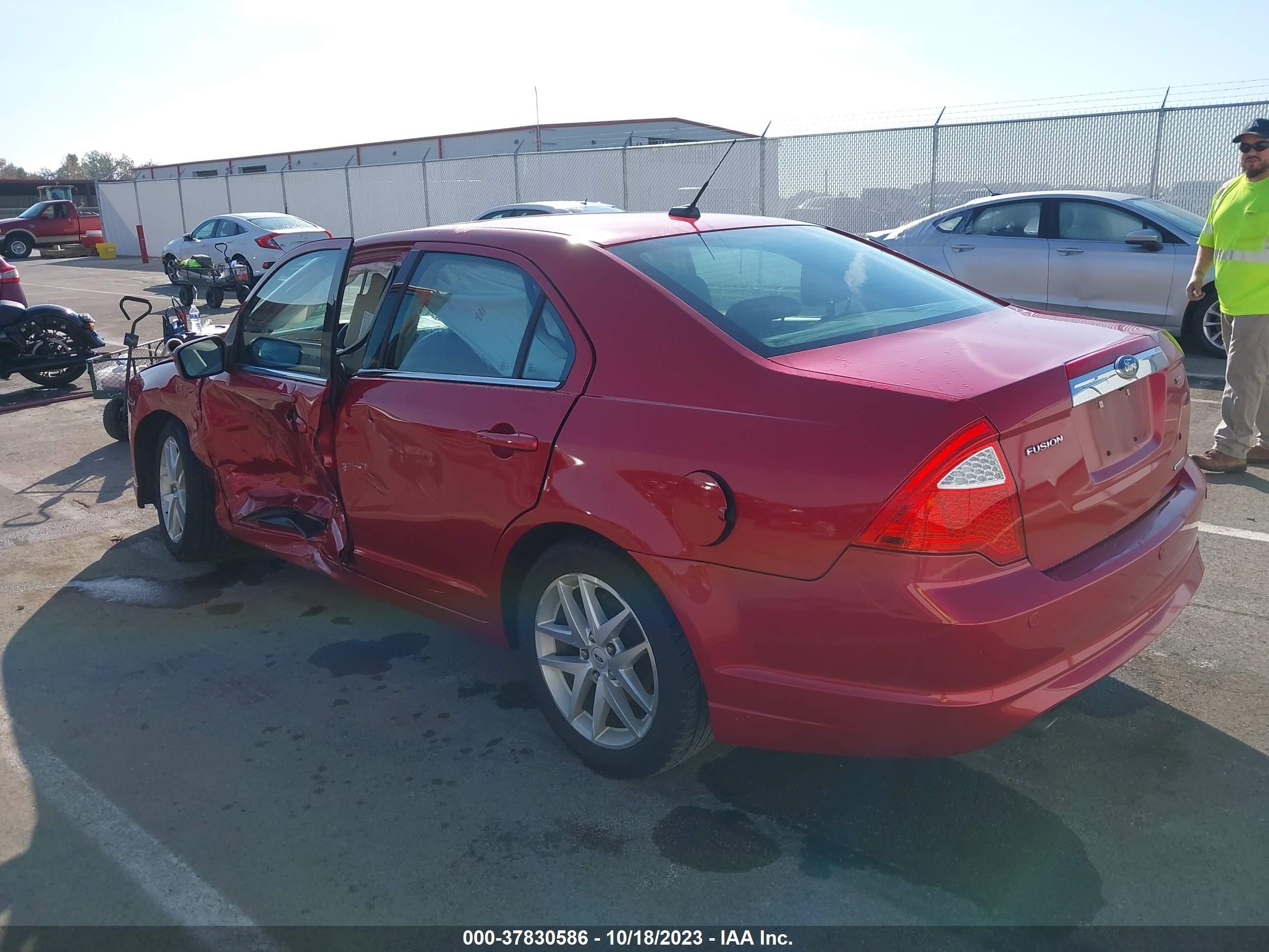 Photo 2 VIN: 3FAHP0JG3CR411851 - FORD FUSION 