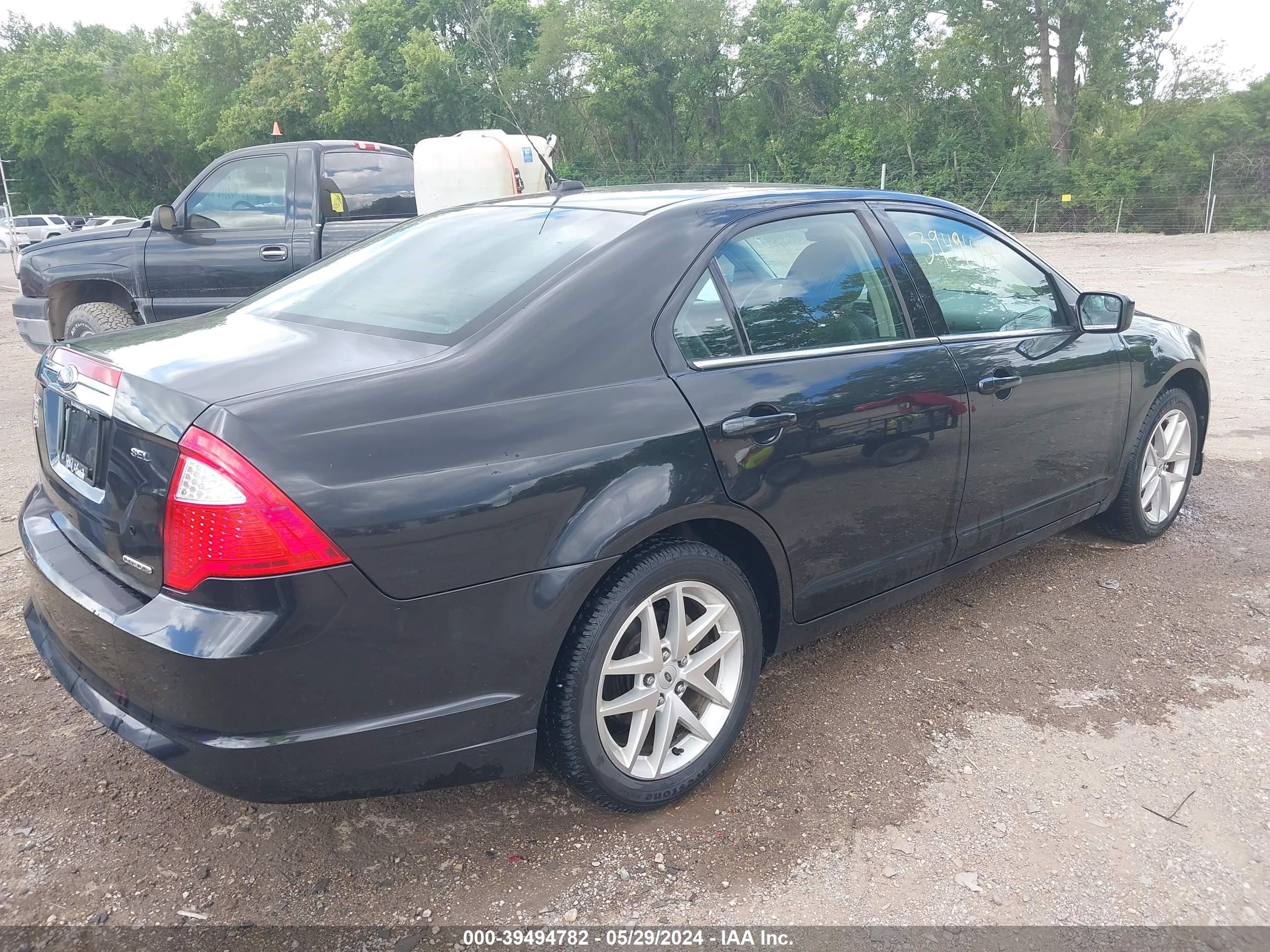 Photo 3 VIN: 3FAHP0JG4BR257083 - FORD FUSION 