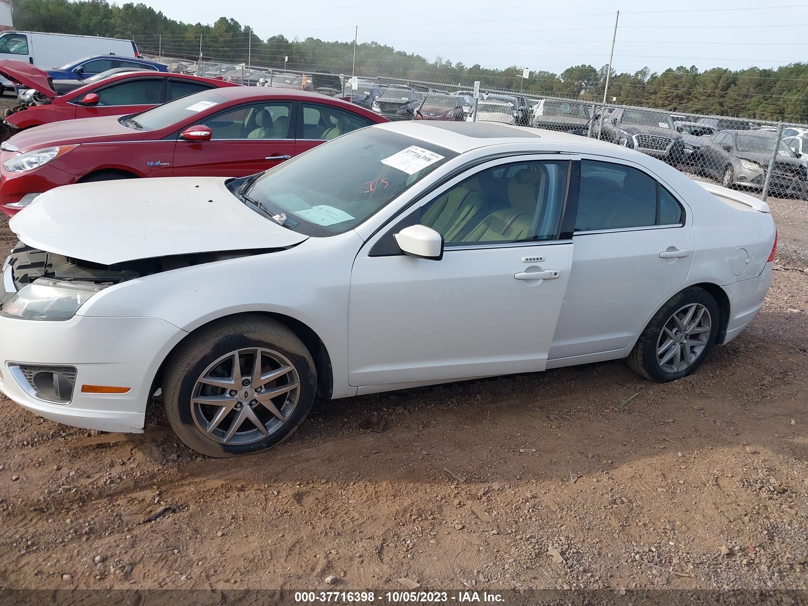 Photo 12 VIN: 3FAHP0JG6BR230225 - FORD FUSION 