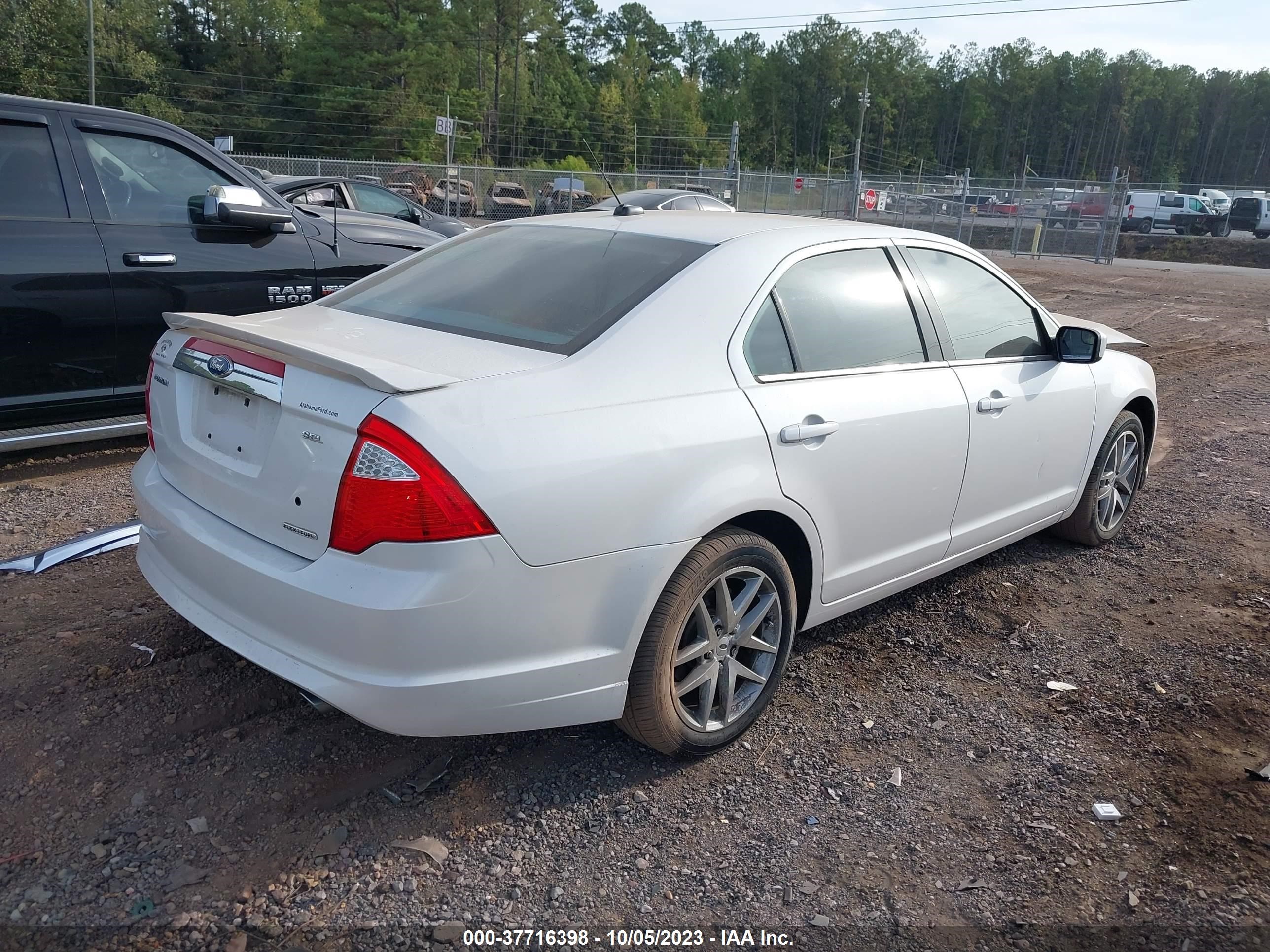 Photo 3 VIN: 3FAHP0JG6BR230225 - FORD FUSION 