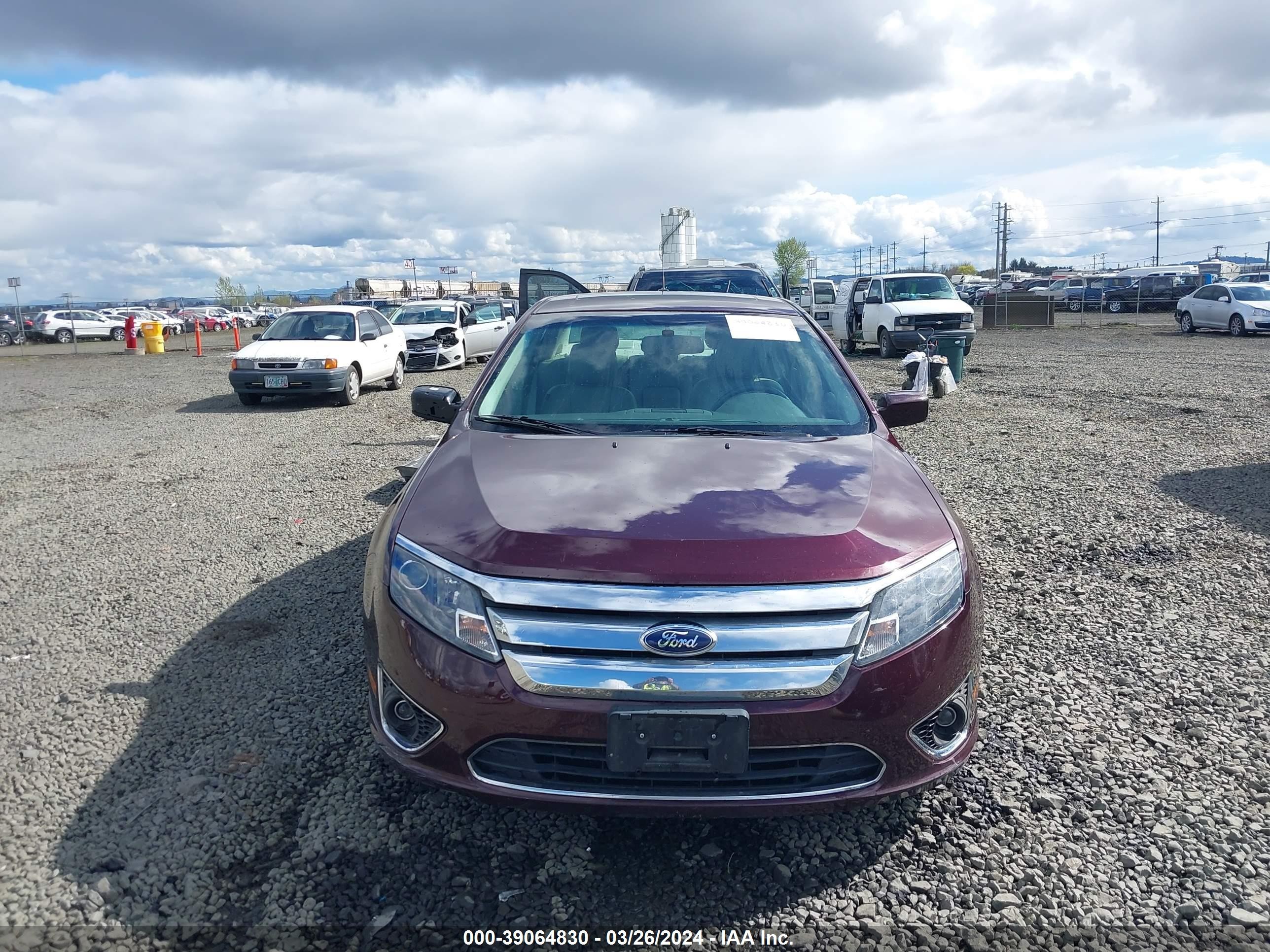 Photo 12 VIN: 3FAHP0JG8BR338829 - FORD FUSION 