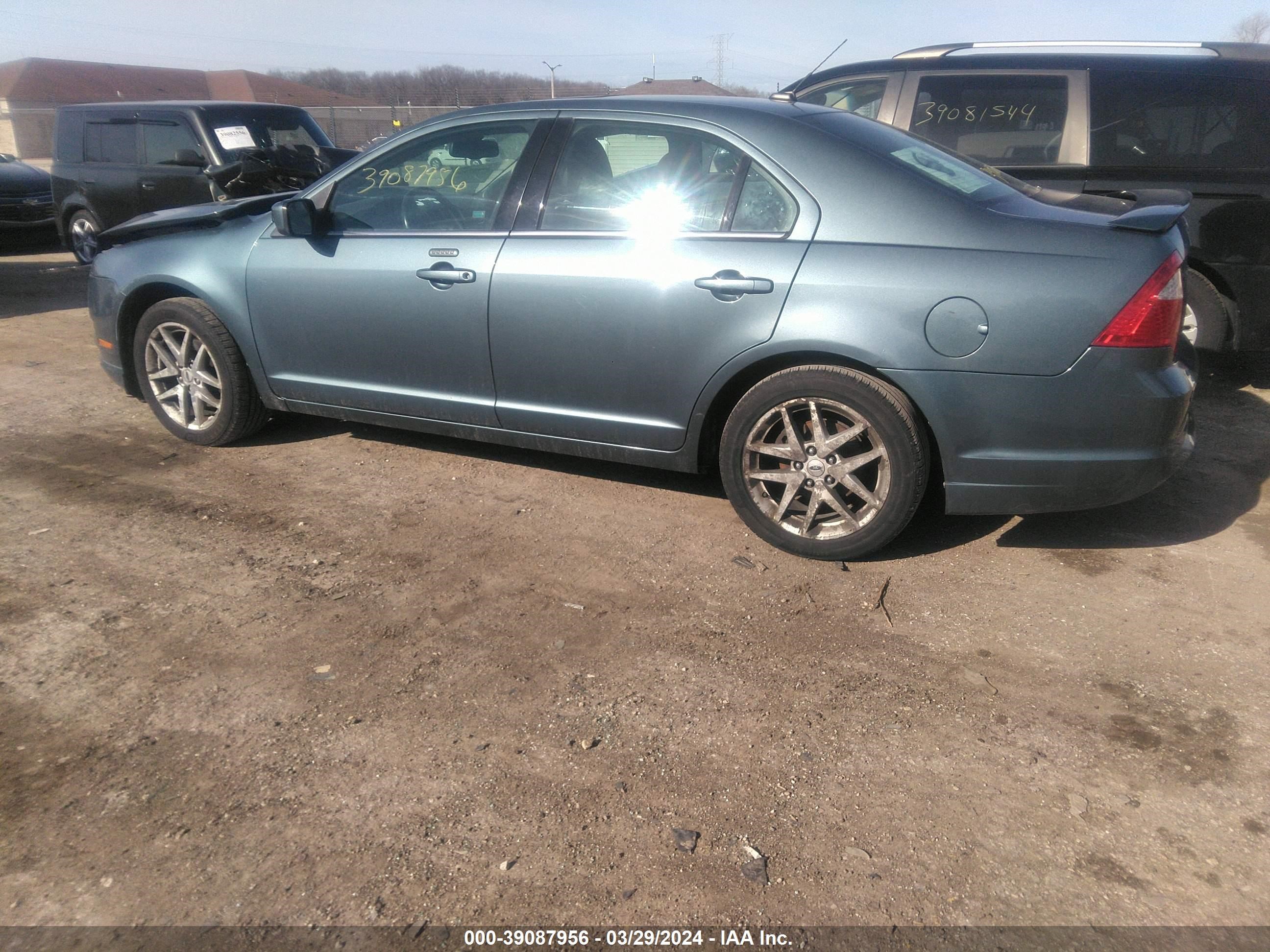 Photo 2 VIN: 3FAHP0JG8CR413496 - FORD FUSION 