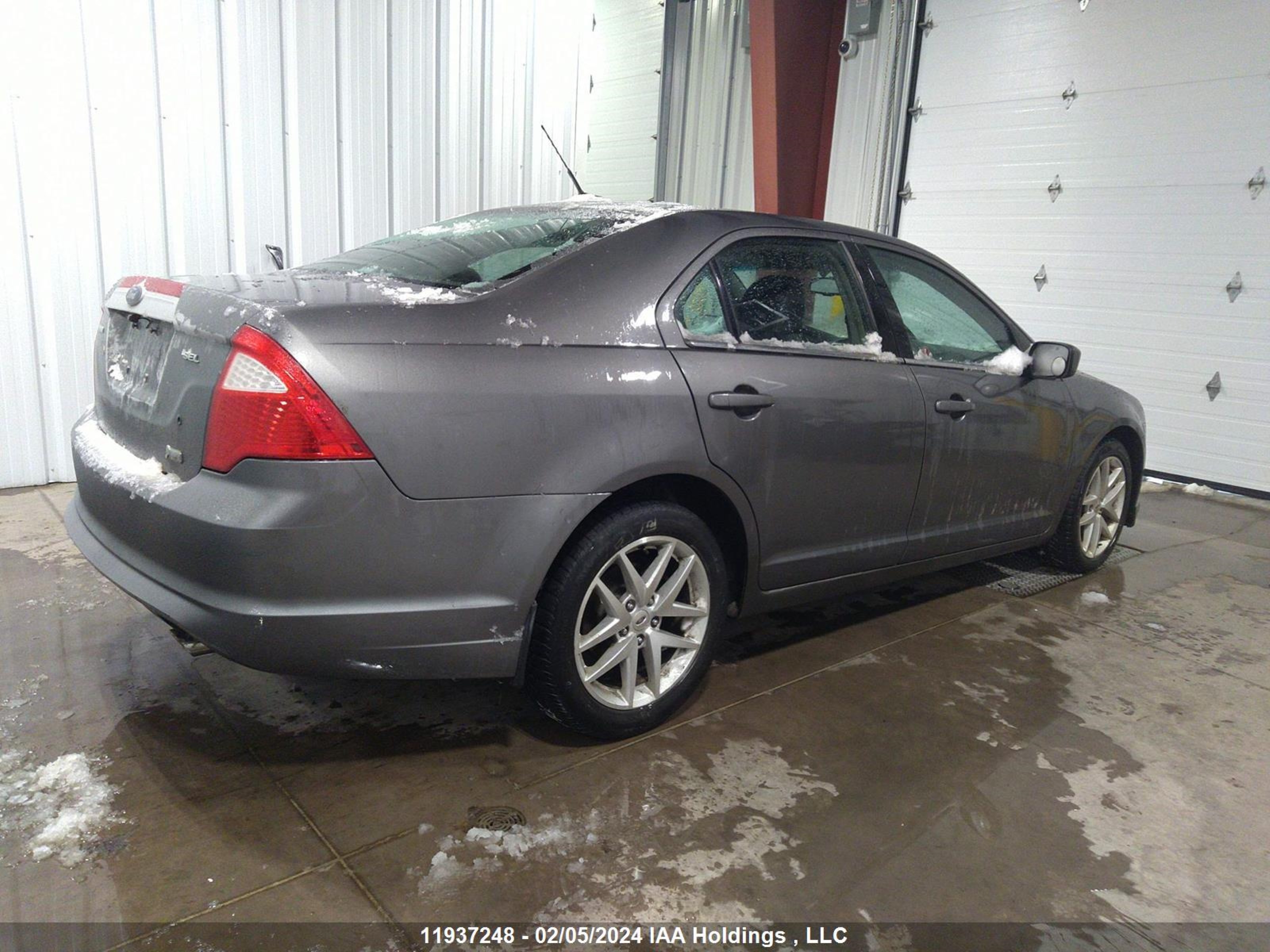 Photo 3 VIN: 3FAHP0JG9AR137228 - FORD FUSION 