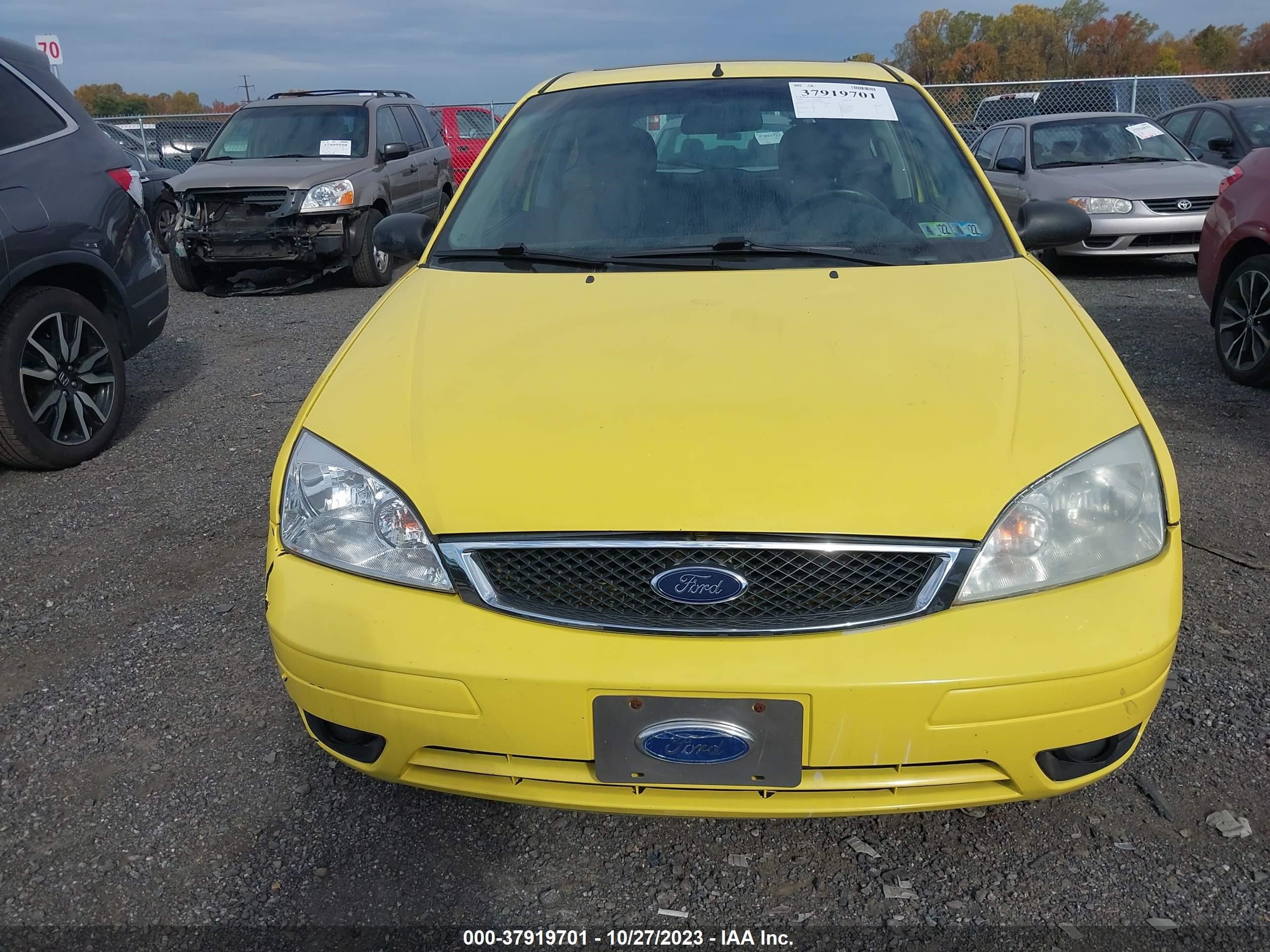 Photo 11 VIN: 3FAHP31N75R120661 - FORD FOCUS 