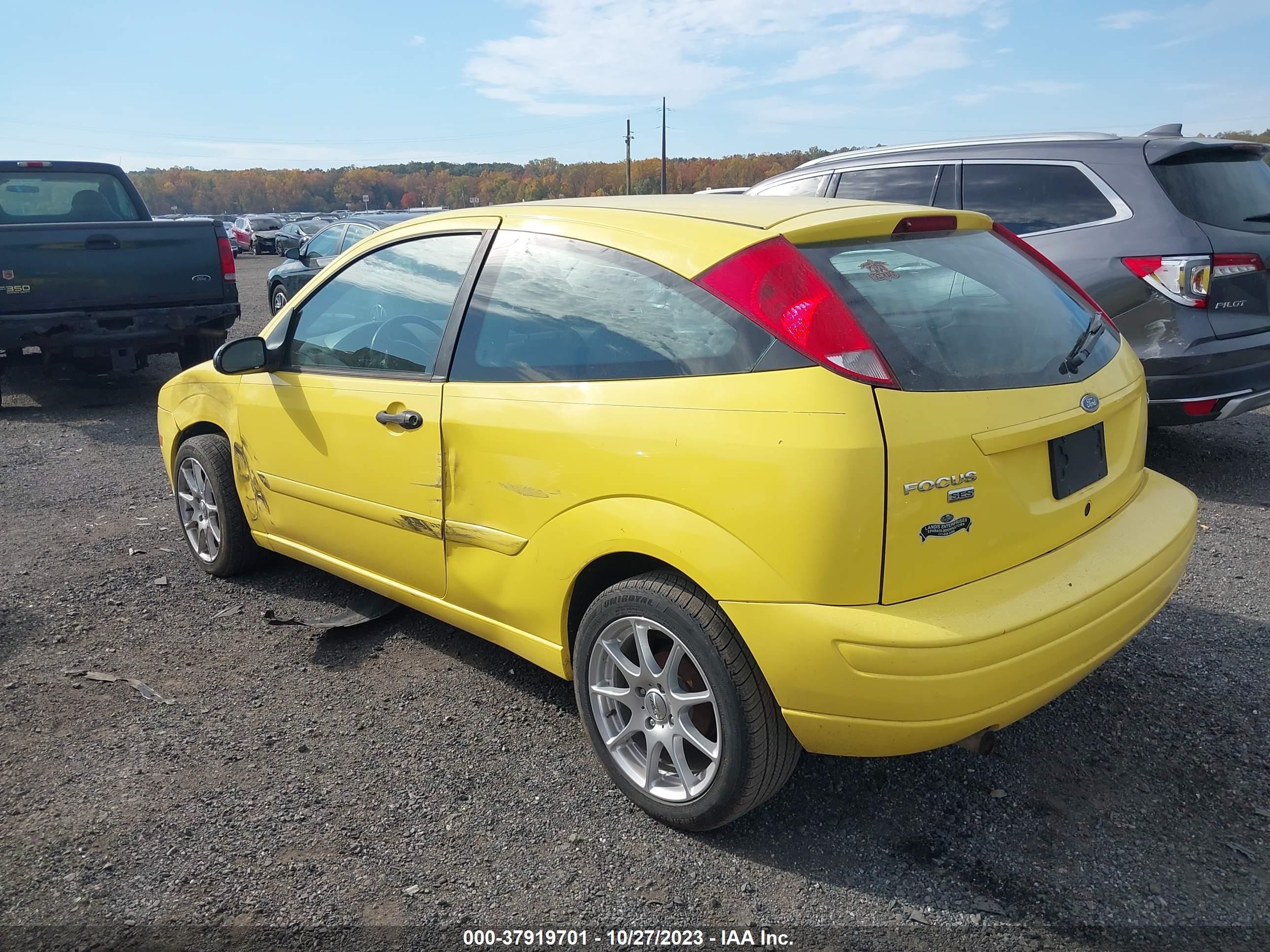 Photo 2 VIN: 3FAHP31N75R120661 - FORD FOCUS 