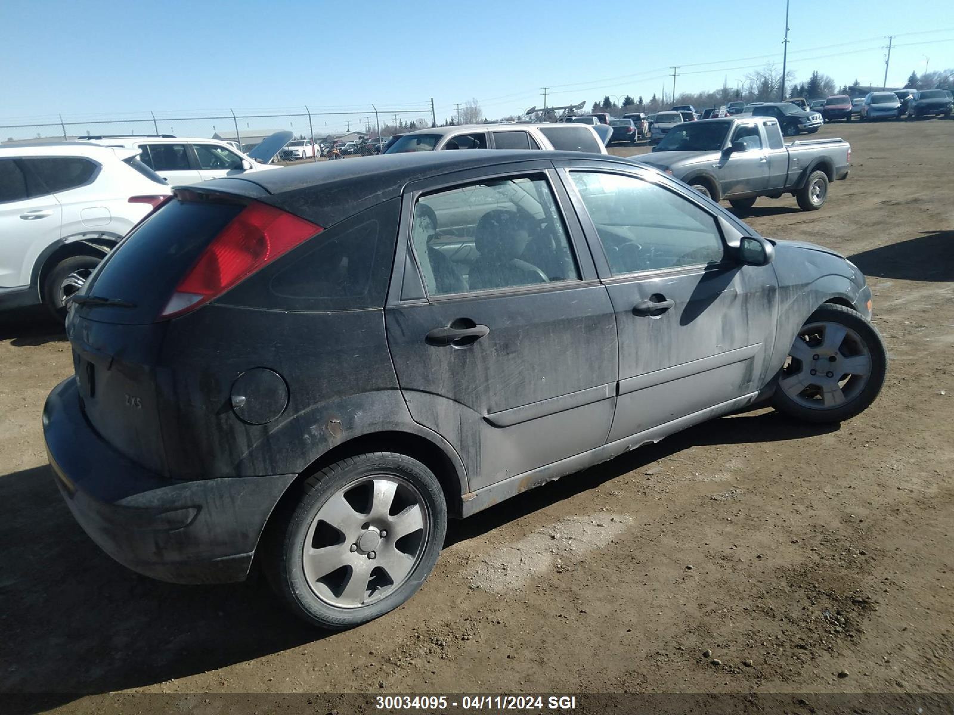 Photo 3 VIN: 3FAHP37303R105423 - FORD FOCUS 