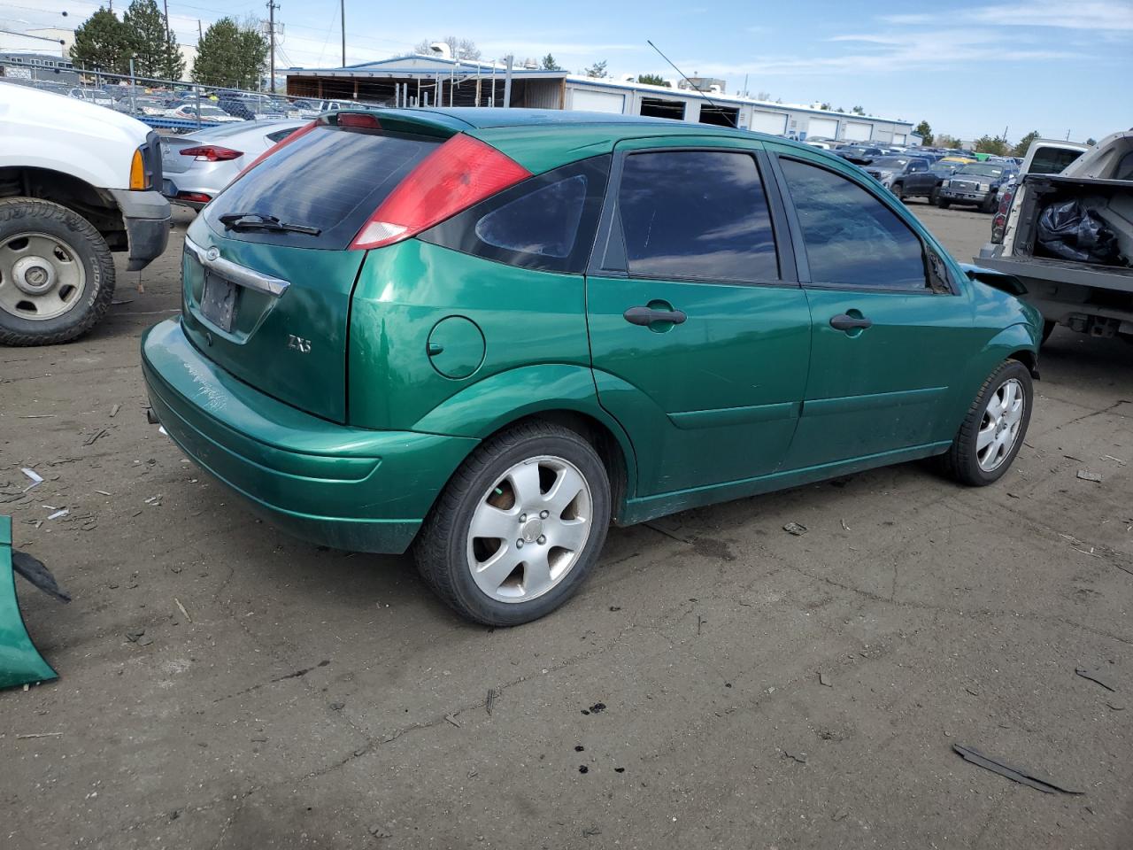 Photo 2 VIN: 3FAHP37342R162948 - FORD FOCUS 