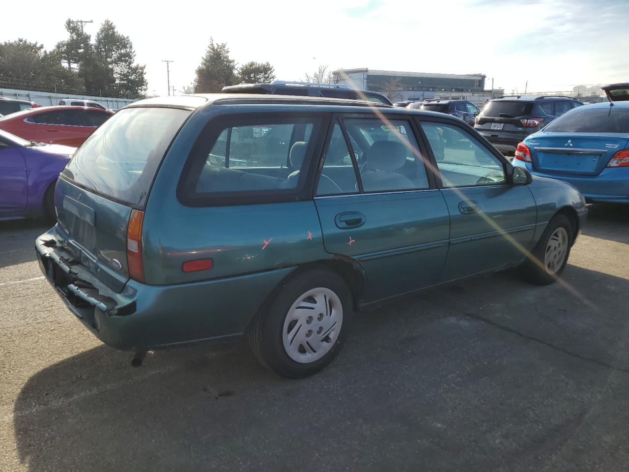 Photo 2 VIN: 3FALP15P6VR139289 - FORD ESCORT 