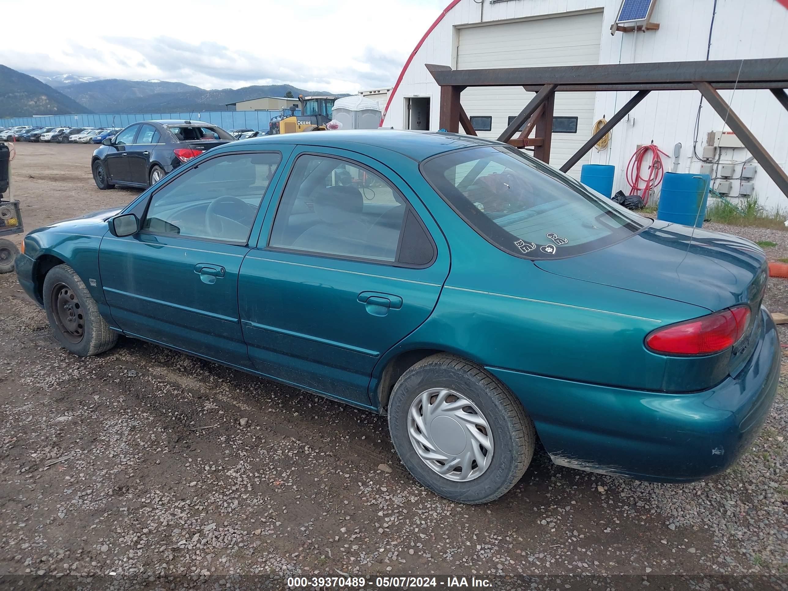 Photo 2 VIN: 3FALP66L3TM117687 - FORD CONTOUR 