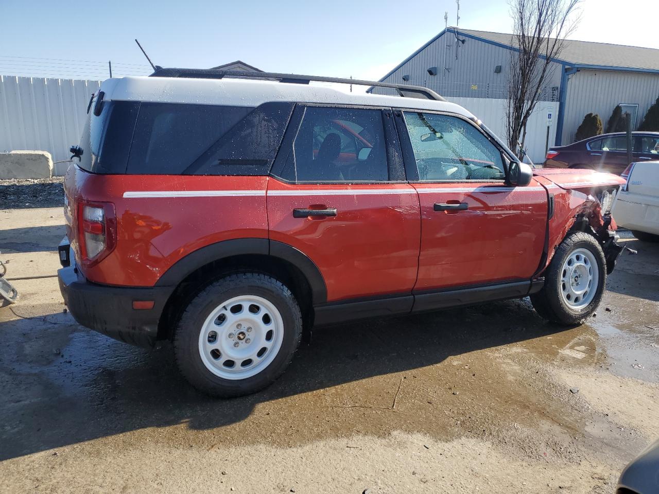 Photo 2 VIN: 3FMCR9G6XPRD22247 - FORD BRONCO 