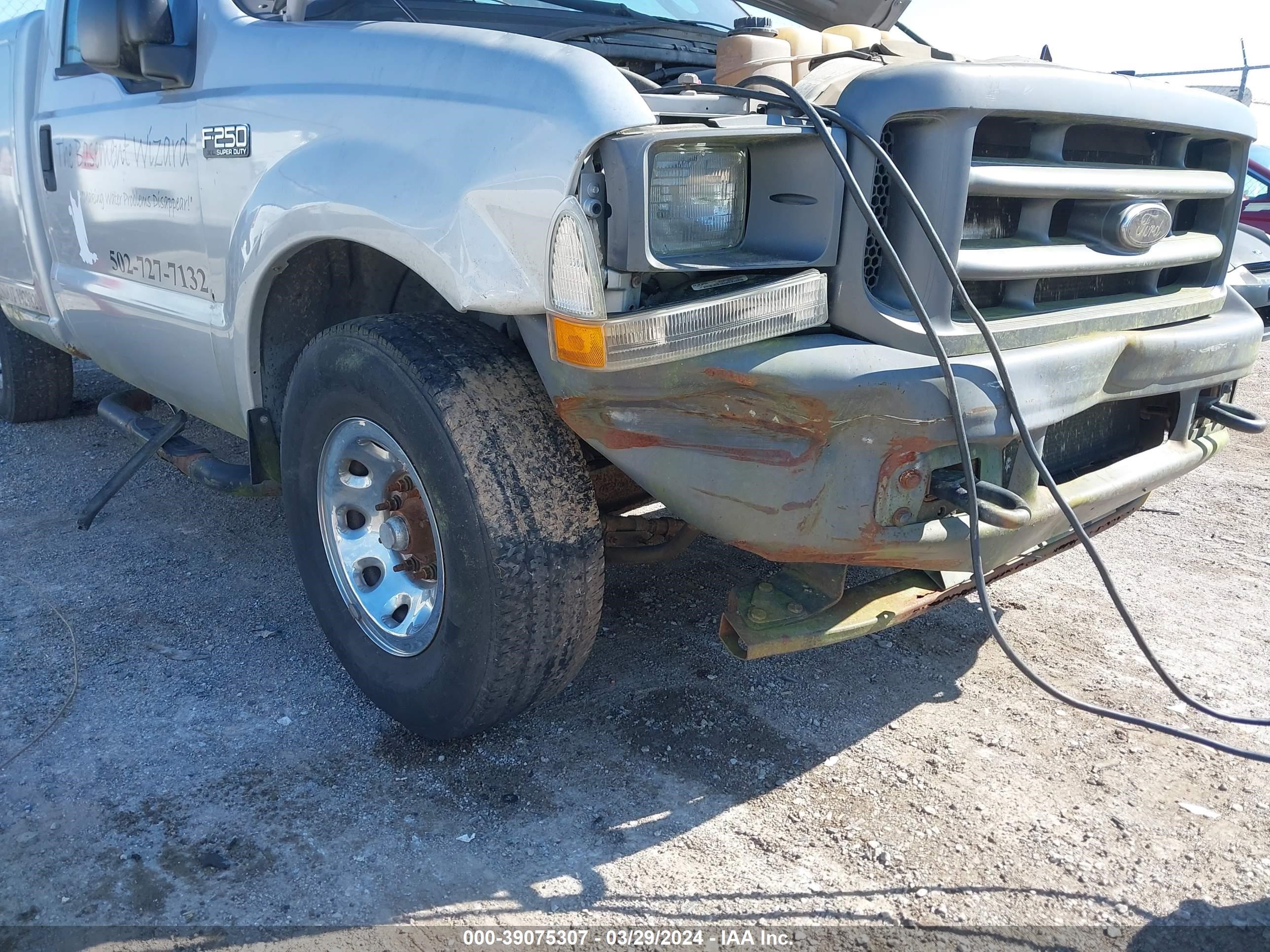 Photo 13 VIN: 3FTNF20LX3MB31514 - FORD F250 