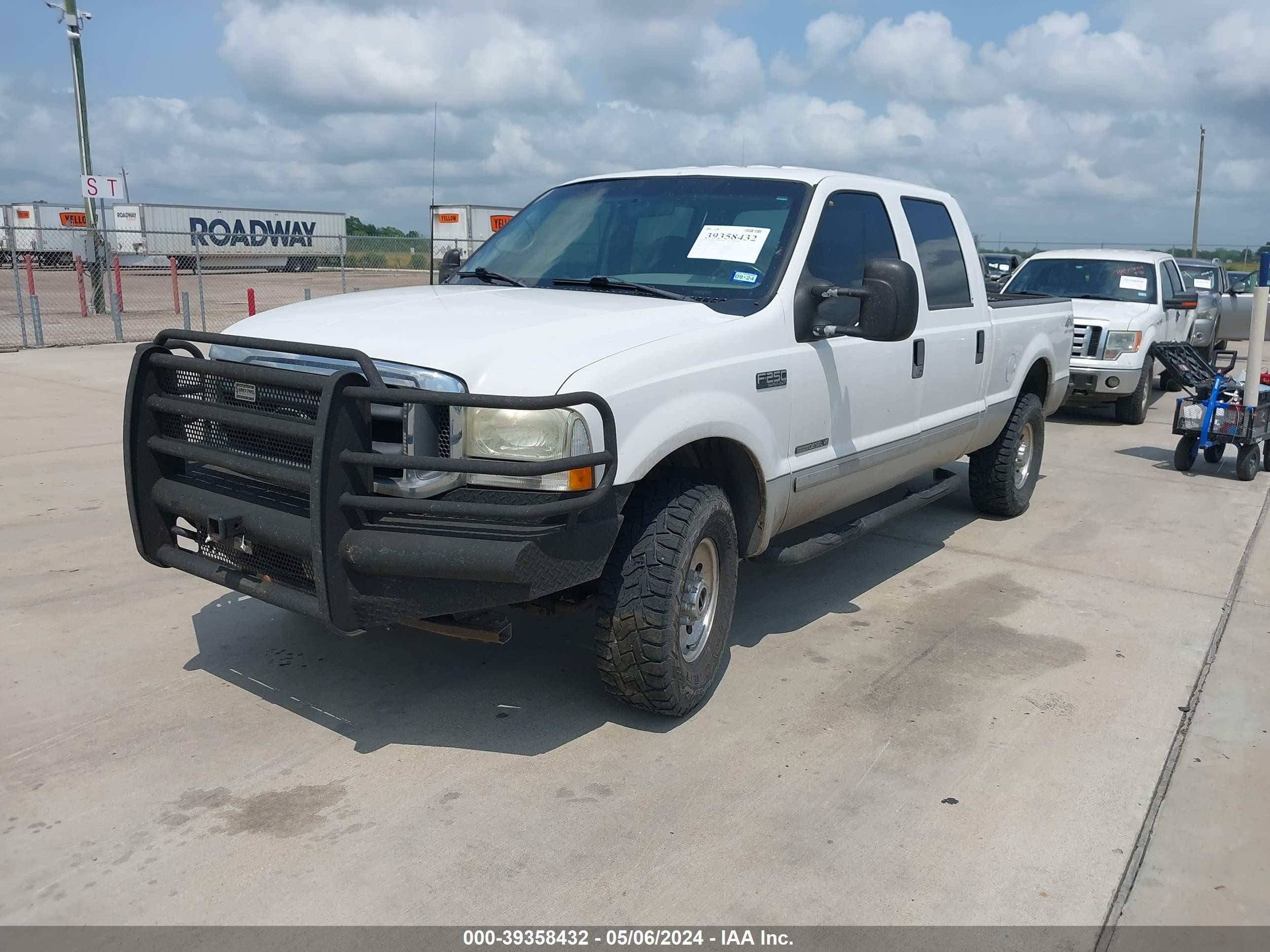 Photo 1 VIN: 3FTNW21F52MA16181 - FORD F250 