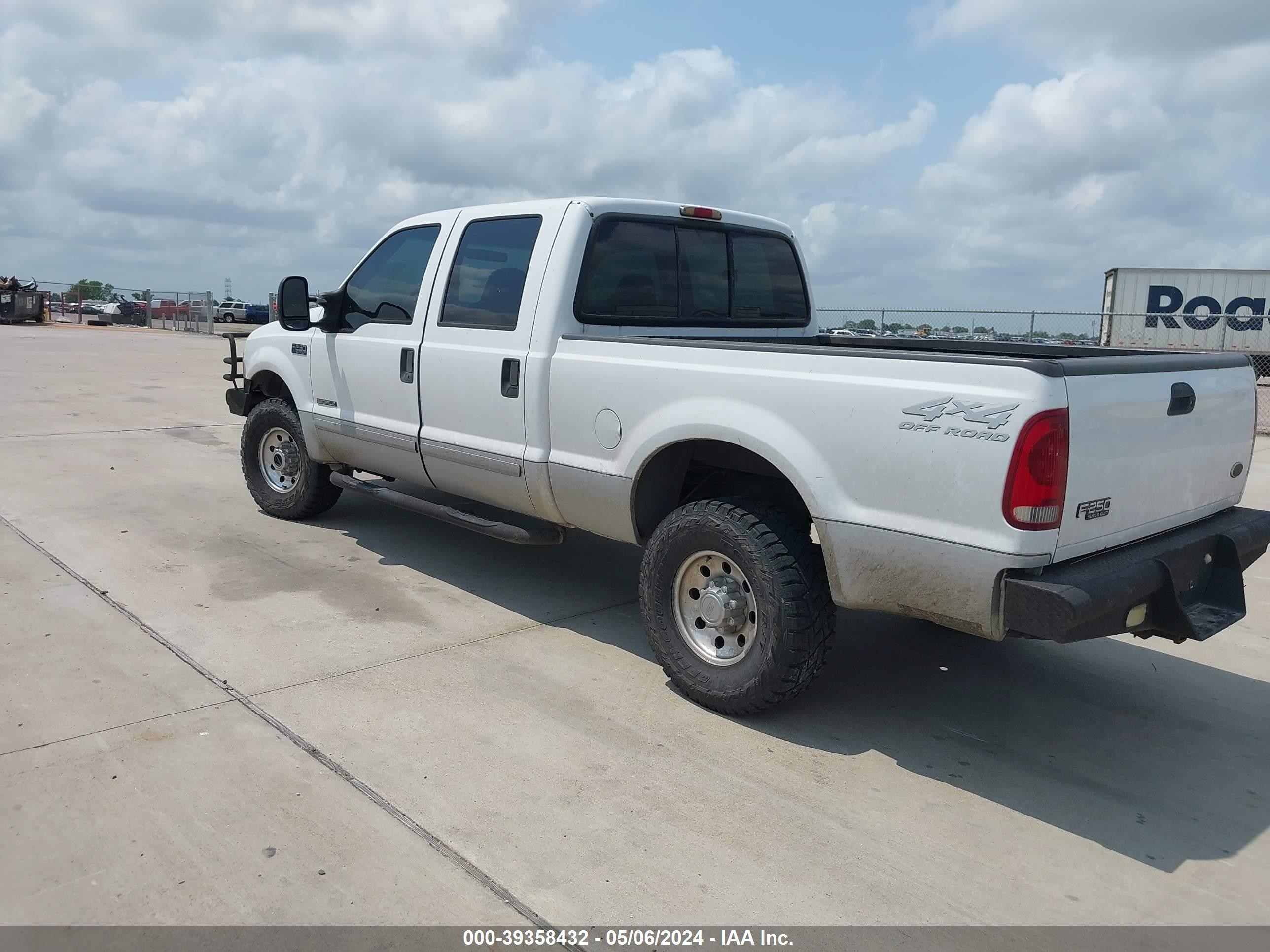 Photo 2 VIN: 3FTNW21F52MA16181 - FORD F250 