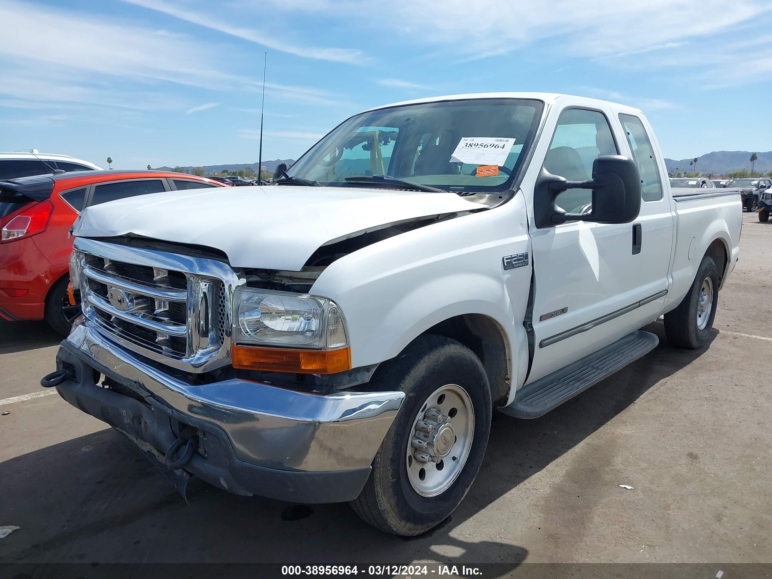 Photo 1 VIN: 3FTNX20F7YMA52350 - FORD F250 