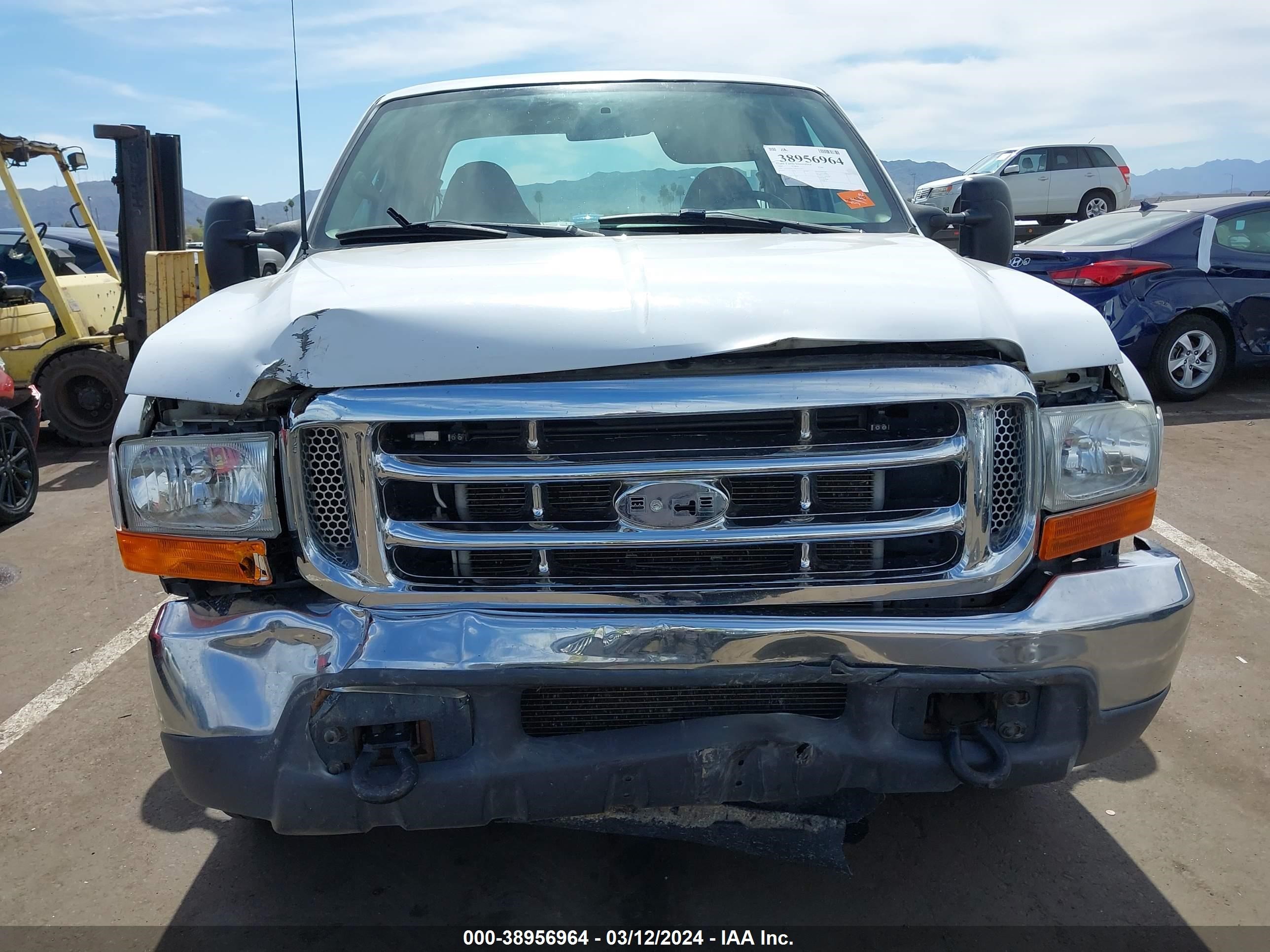 Photo 11 VIN: 3FTNX20F7YMA52350 - FORD F250 