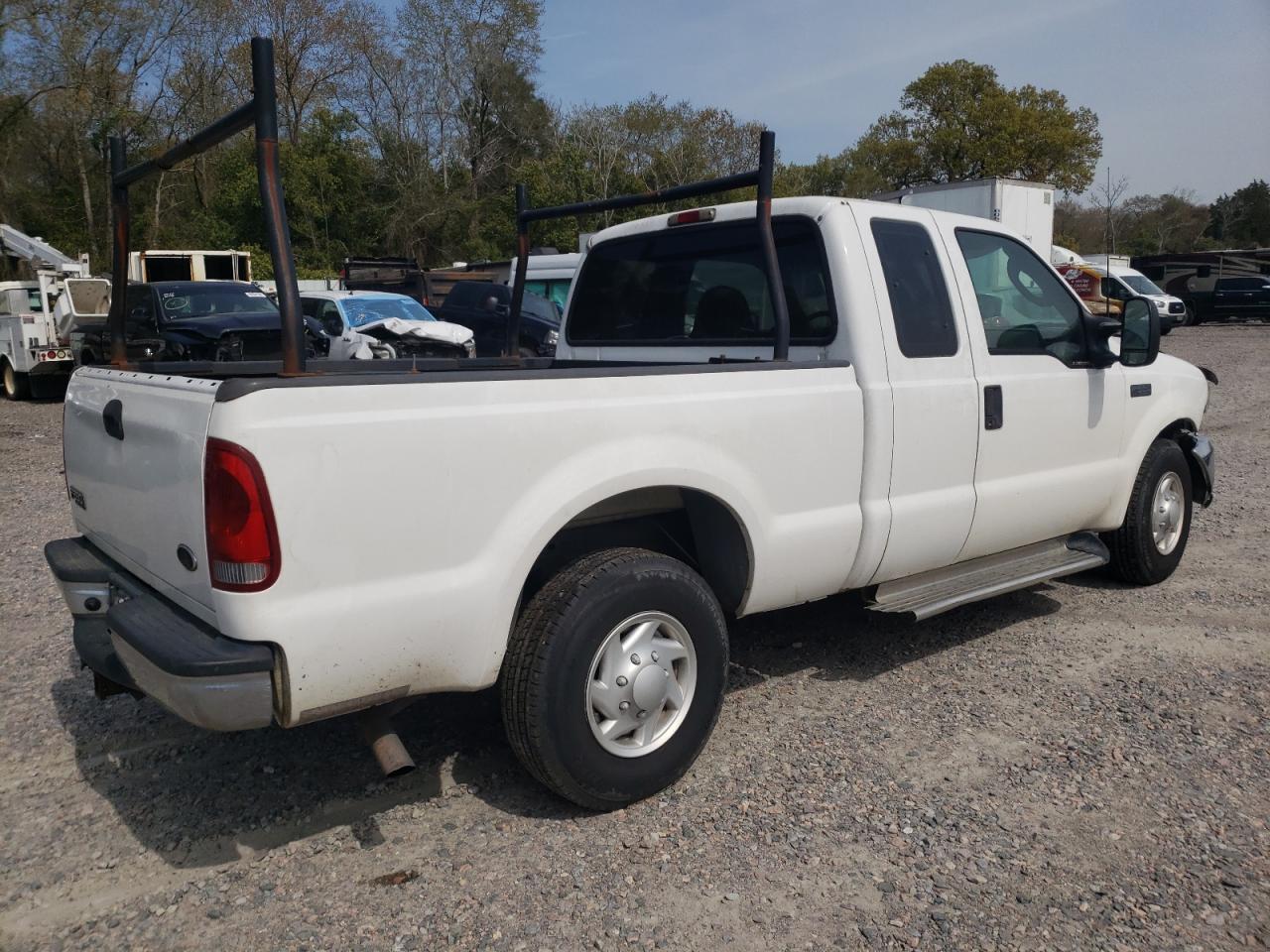 Photo 2 VIN: 3FTNX20LX3MB22969 - FORD F250 