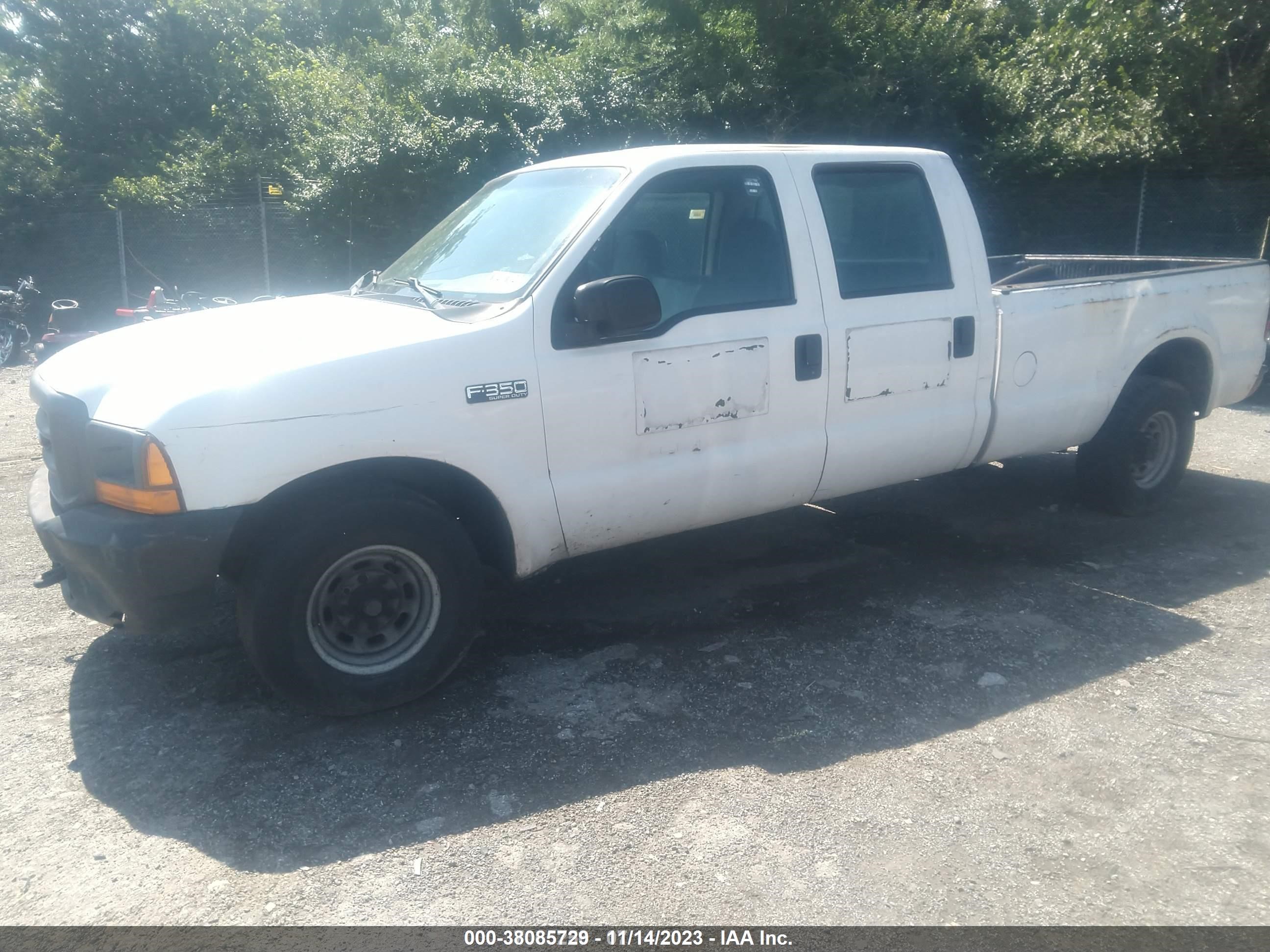 Photo 1 VIN: 3FTSW30L0YMA63322 - FORD F350 