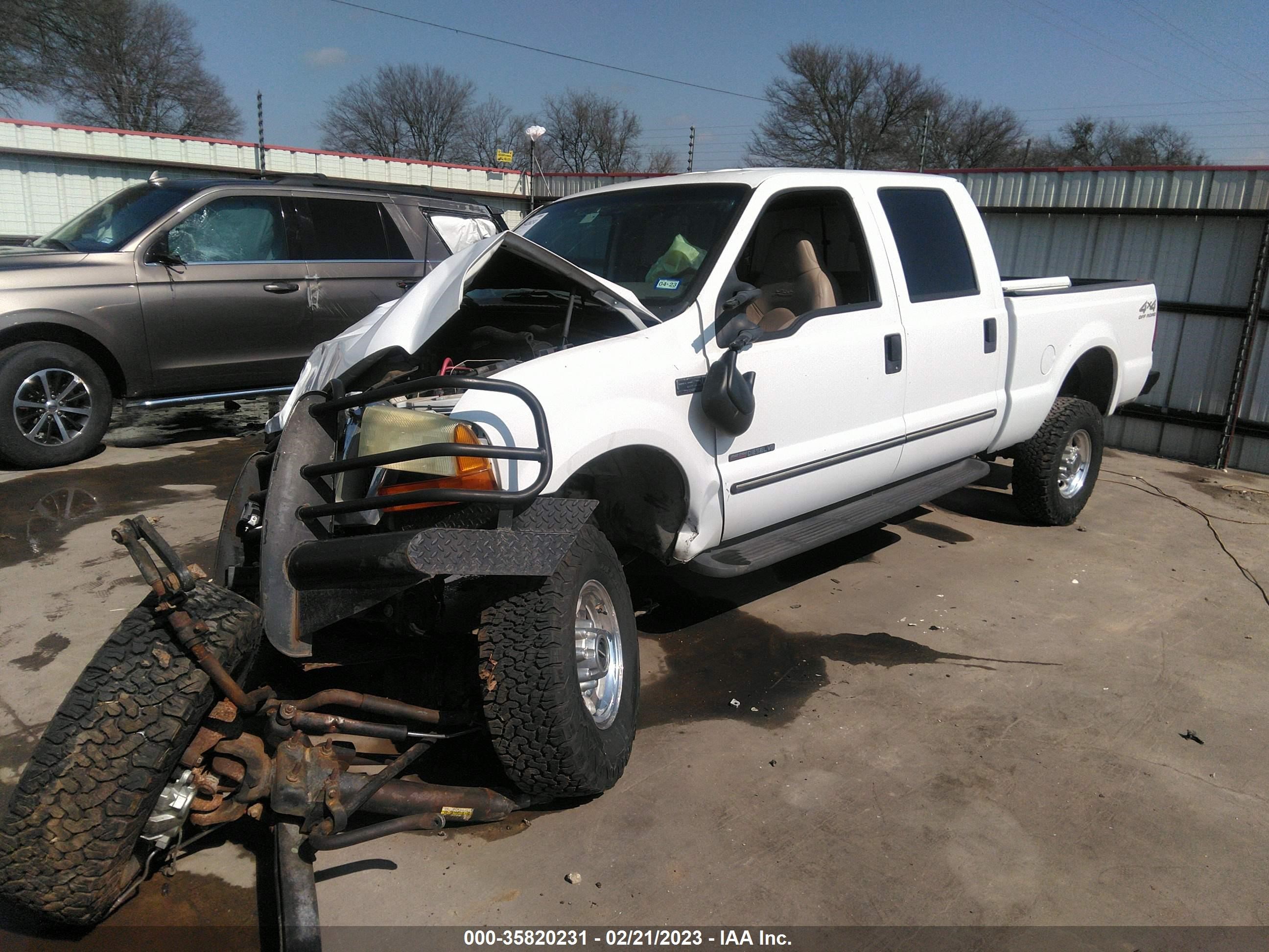 Photo 1 VIN: 3FTSW31F1YMA28202 - FORD F350 