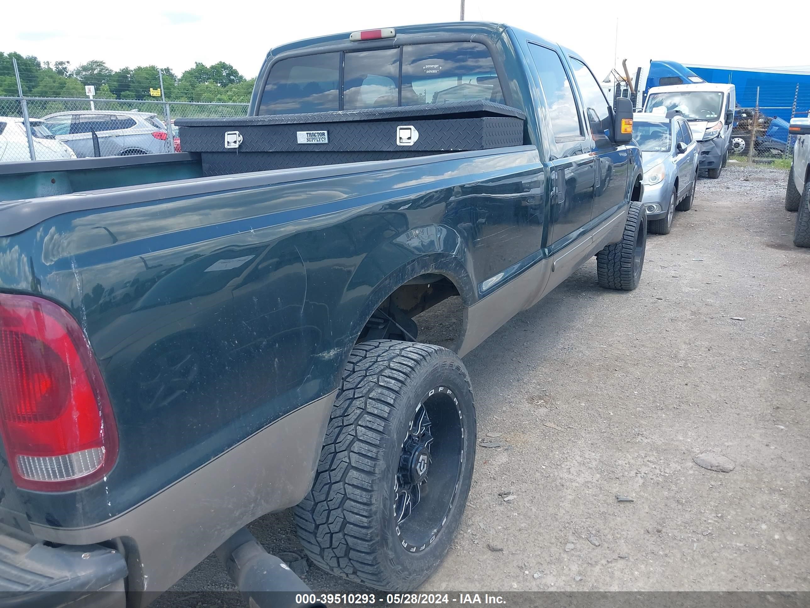 Photo 5 VIN: 3FTSW31F92MA07380 - FORD F350 