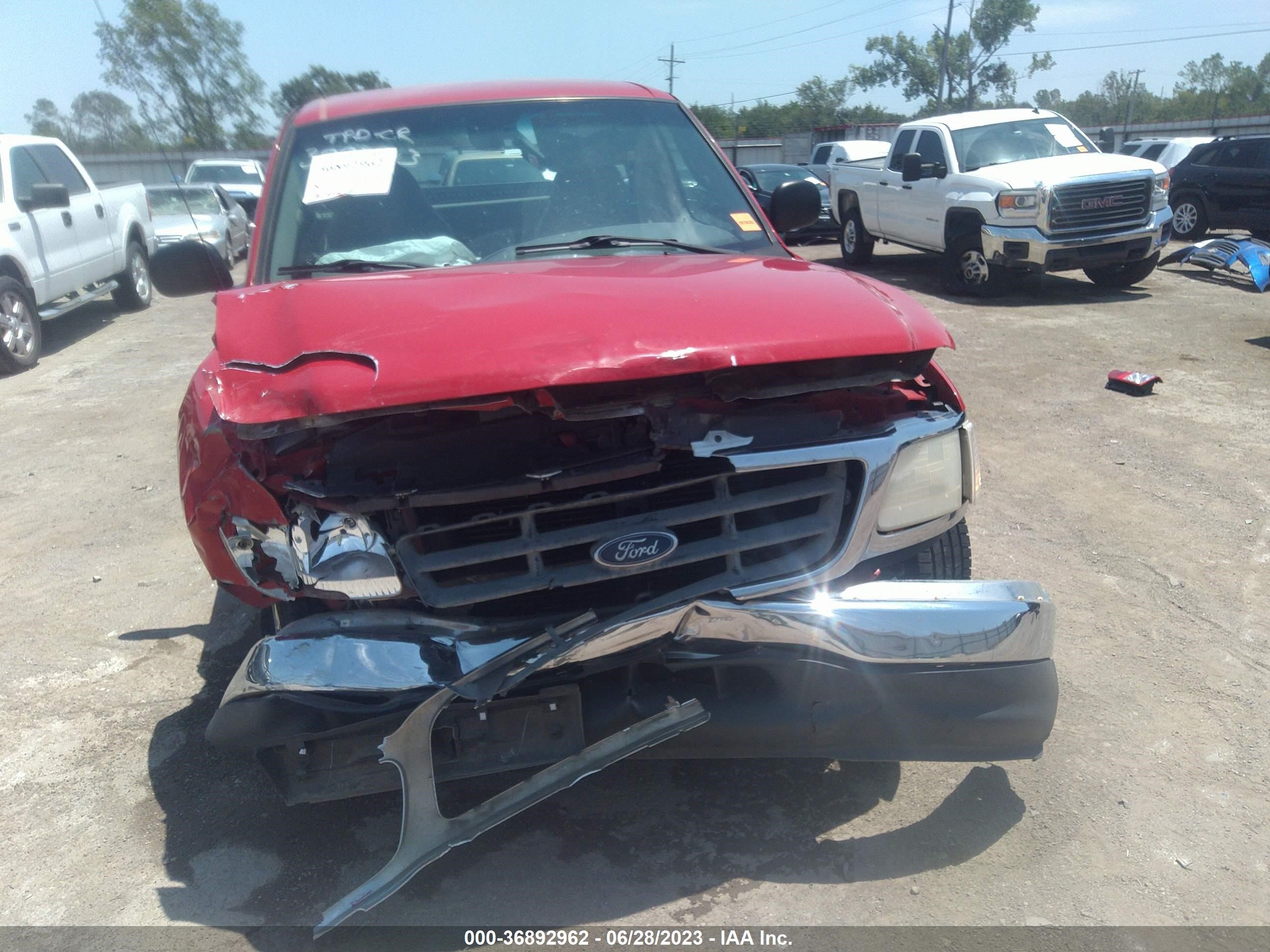 Photo 11 VIN: 3FTZF1728YMA82300 - FORD F-150 