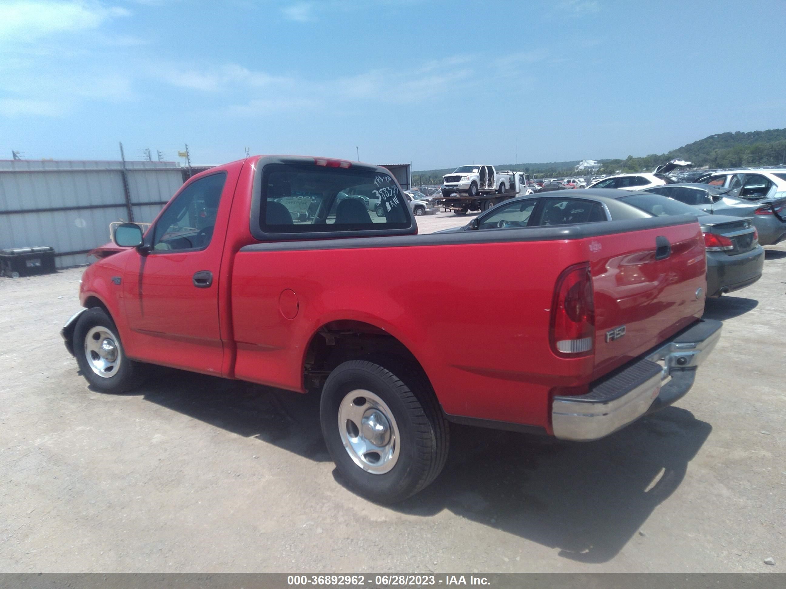 Photo 2 VIN: 3FTZF1728YMA82300 - FORD F-150 