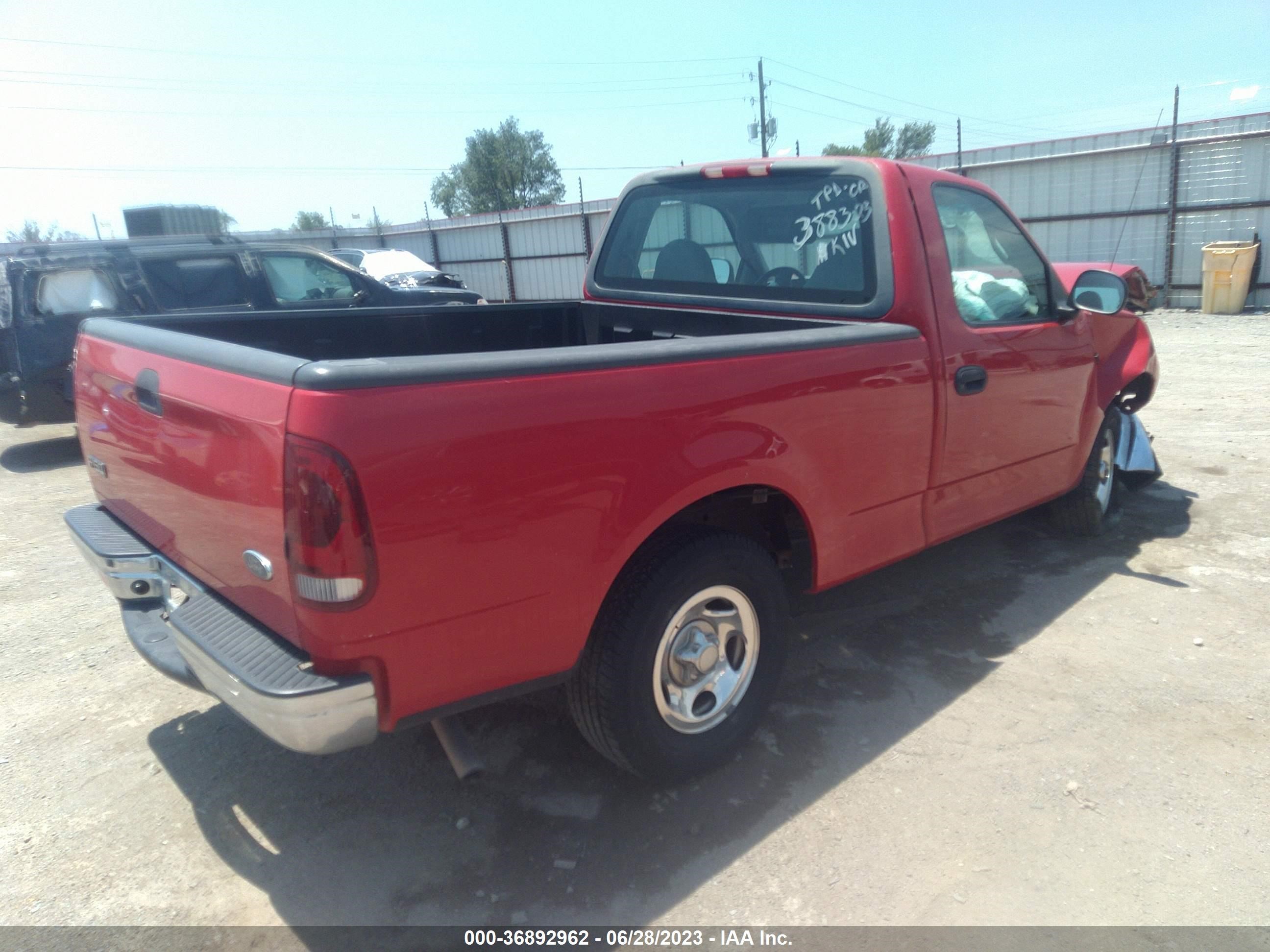 Photo 3 VIN: 3FTZF1728YMA82300 - FORD F-150 