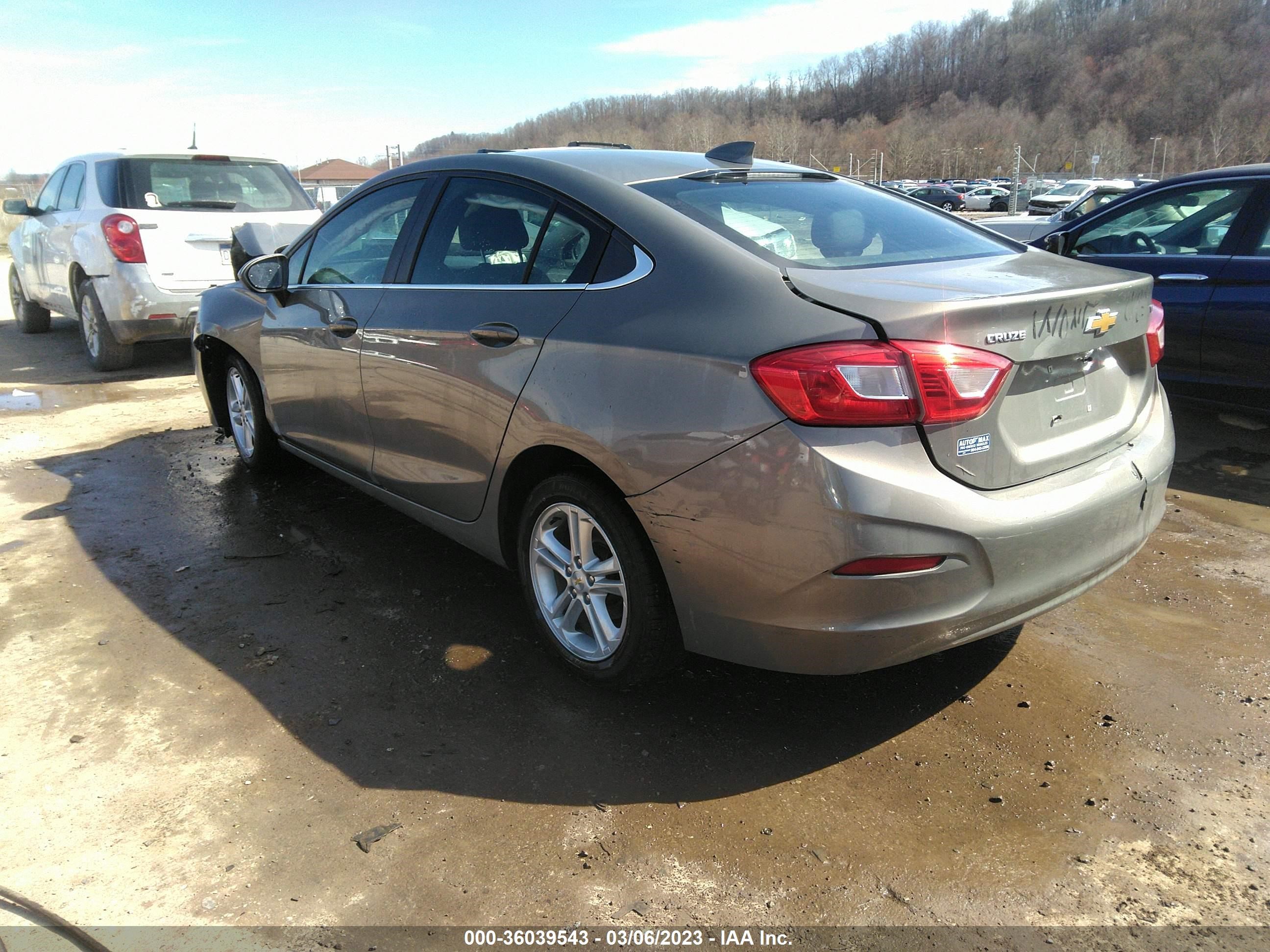 Photo 2 VIN: 3G1BE5SM4HS567574 - CHEVROLET CRUZE 