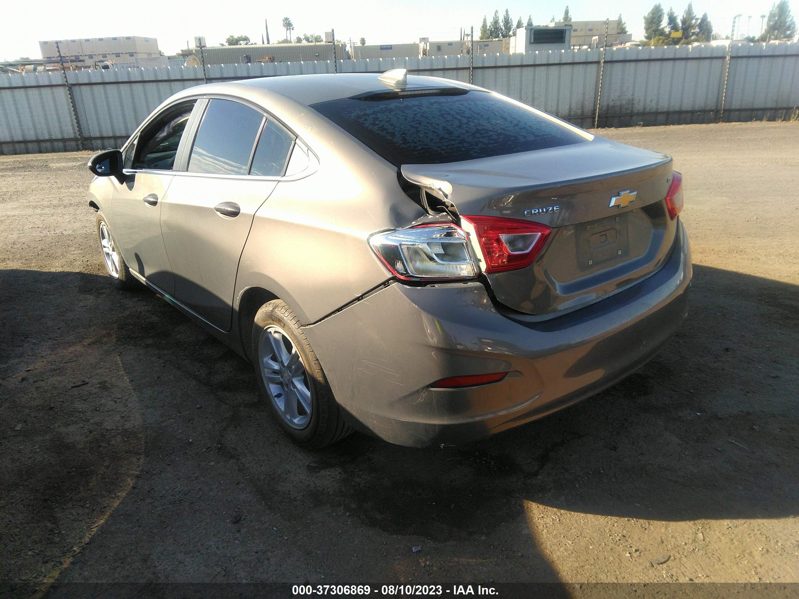 Photo 2 VIN: 3G1BE5SM6HS541798 - CHEVROLET CRUZE 