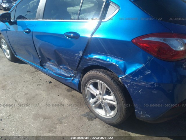 Photo 5 VIN: 3G1BE6SM0HS582210 - CHEVROLET CRUZE 