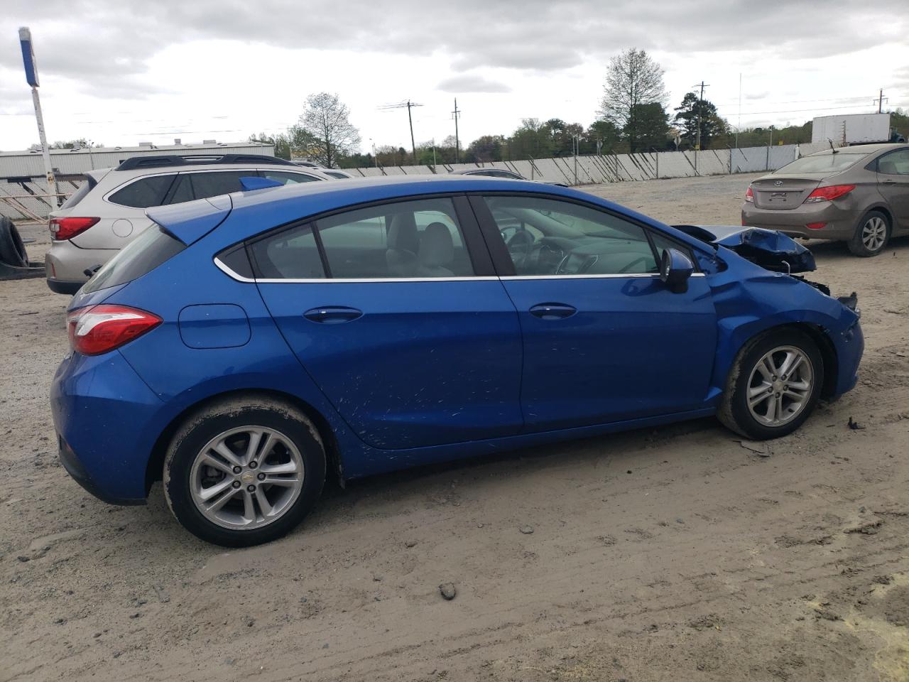 Photo 2 VIN: 3G1BE6SM1HS520685 - CHEVROLET CRUZE 