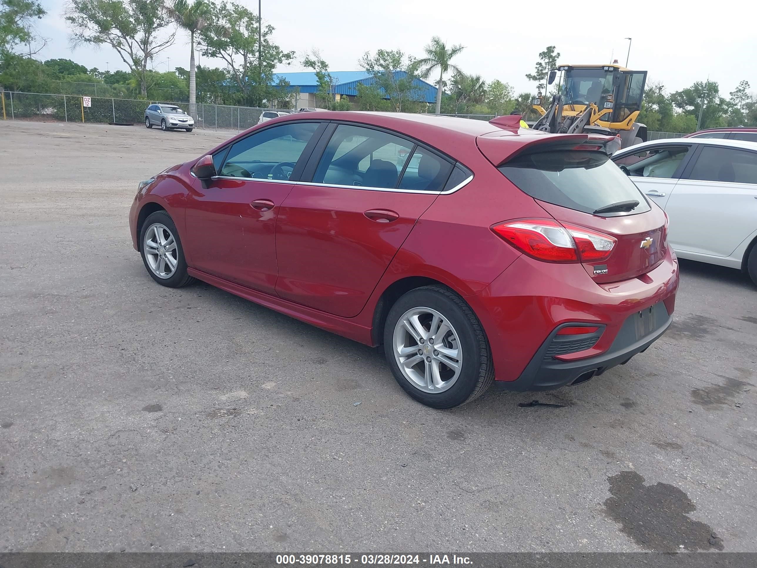 Photo 2 VIN: 3G1BE6SM1HS564461 - CHEVROLET CRUZE 