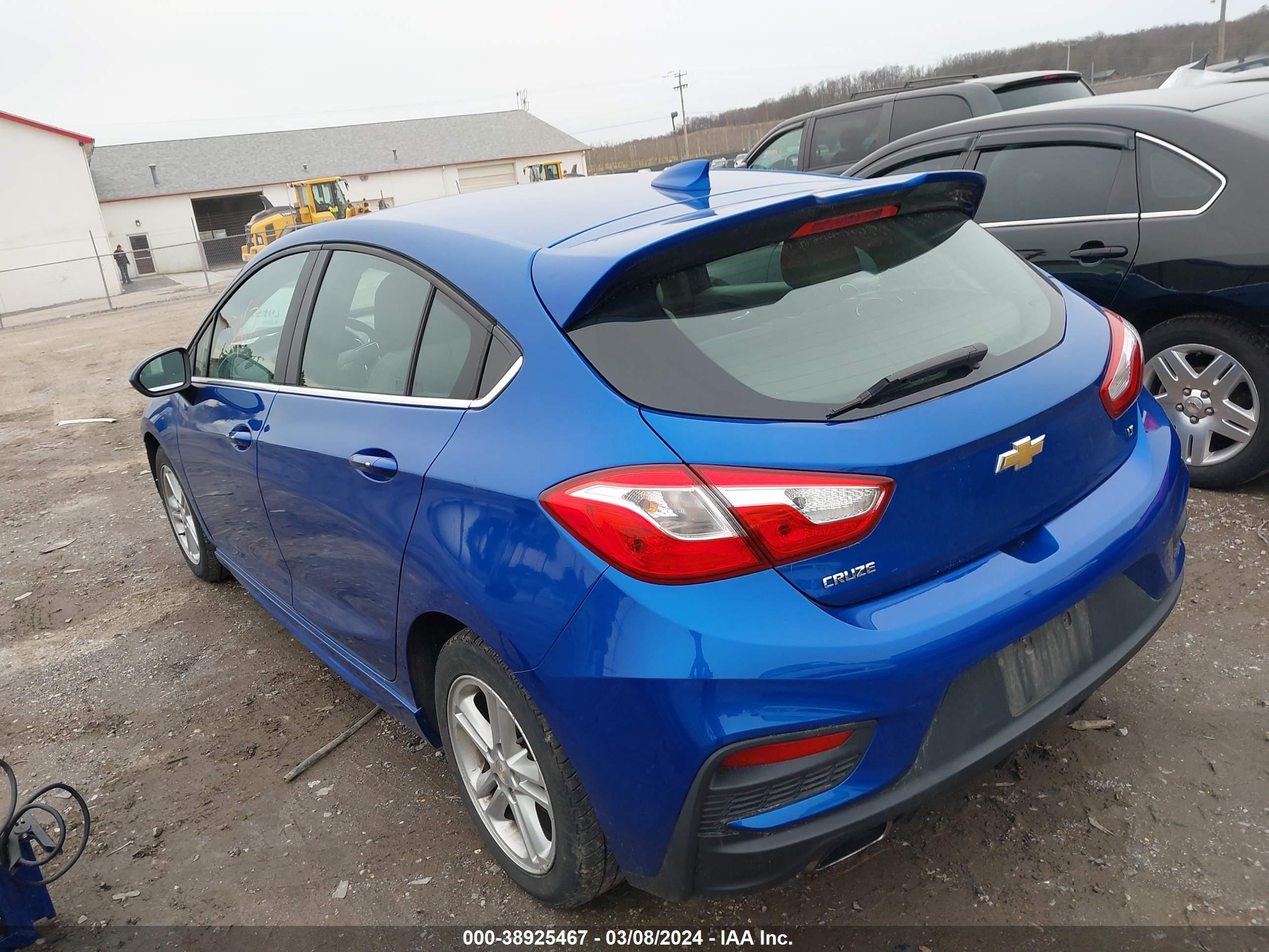 Photo 2 VIN: 3G1BE6SM2HS511736 - CHEVROLET CRUZE 