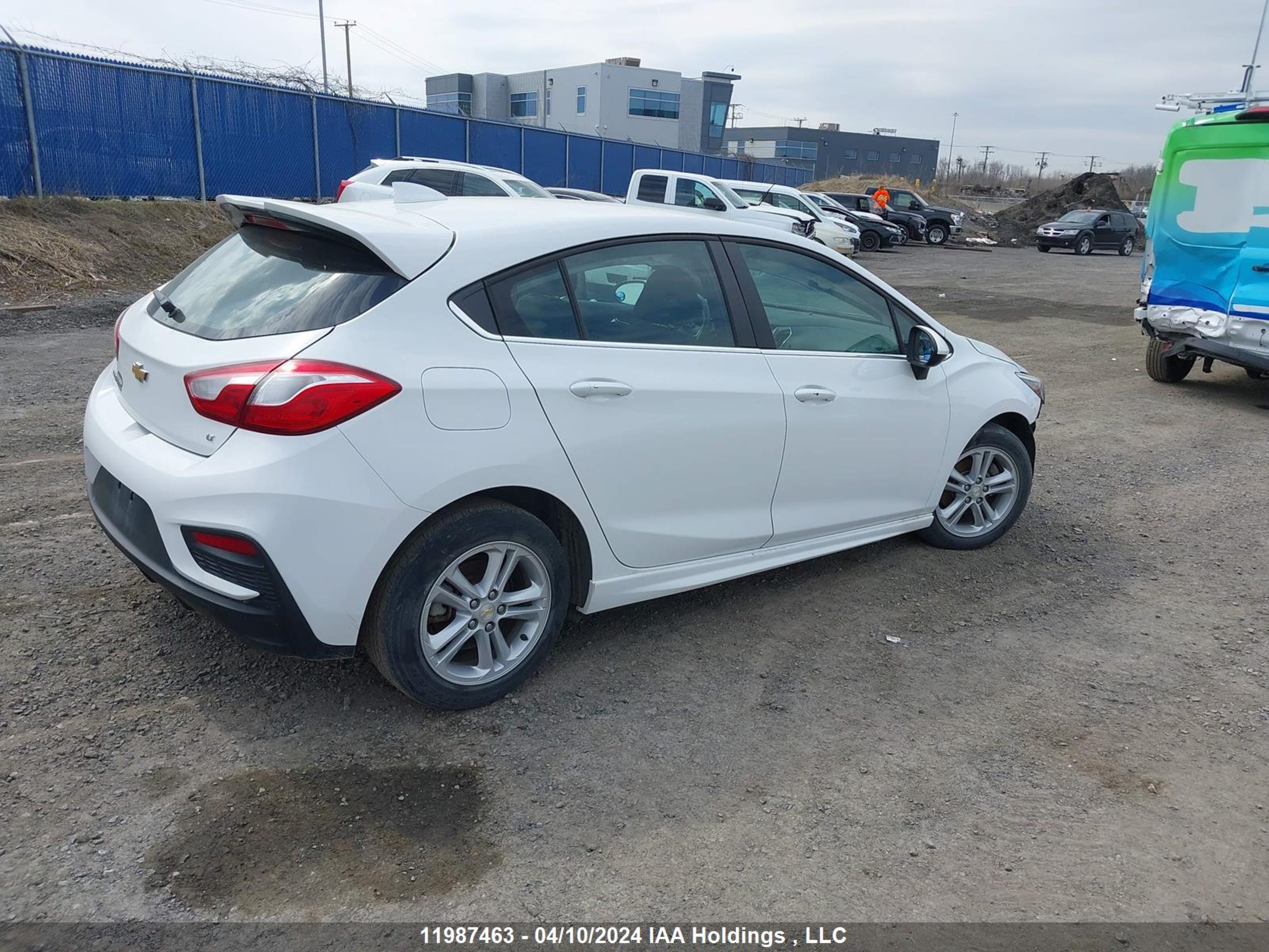 Photo 3 VIN: 3G1BE6SM2JS590153 - CHEVROLET CRUZE 