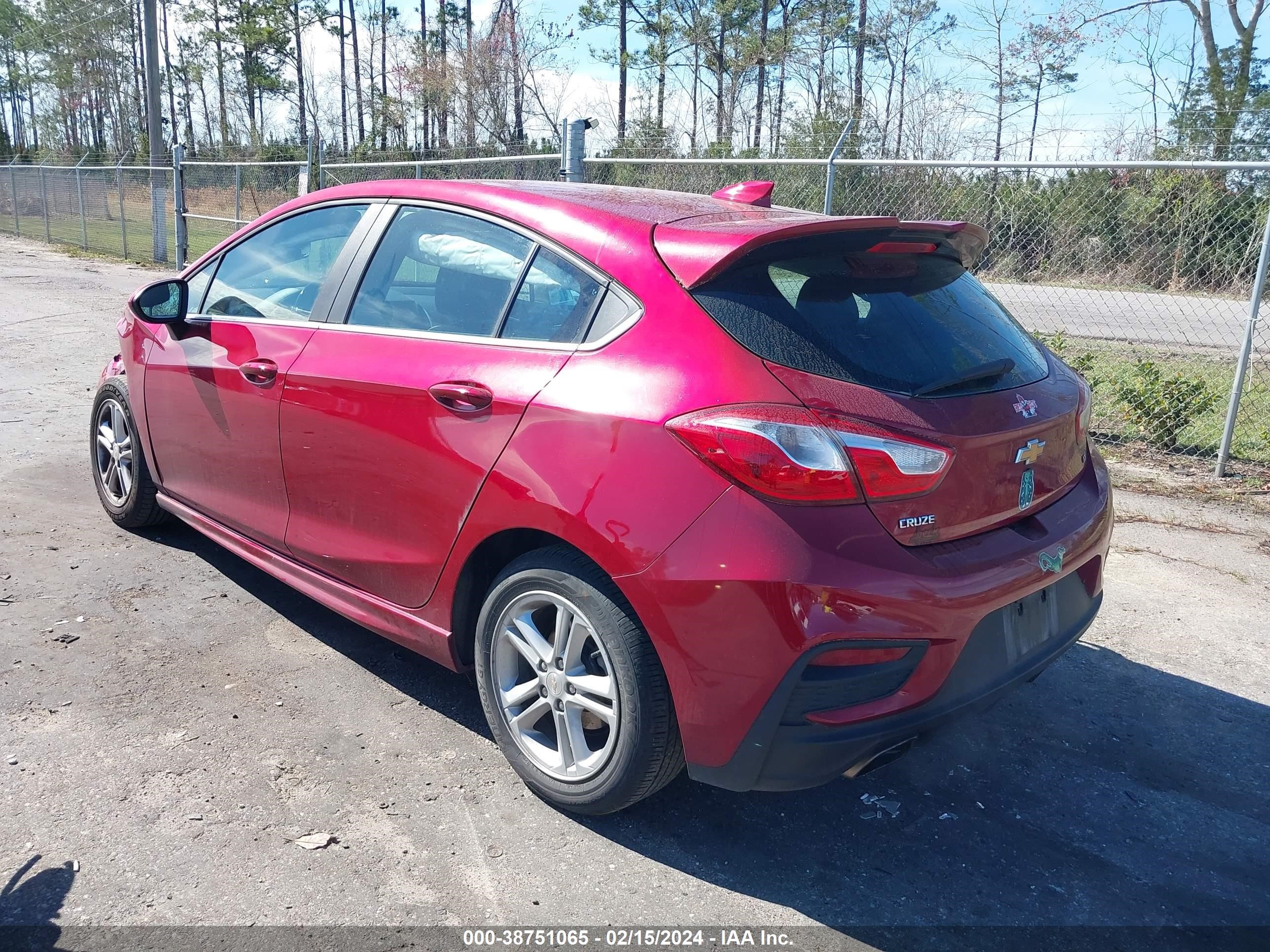 Photo 2 VIN: 3G1BE6SM3HS525063 - CHEVROLET CRUZE 