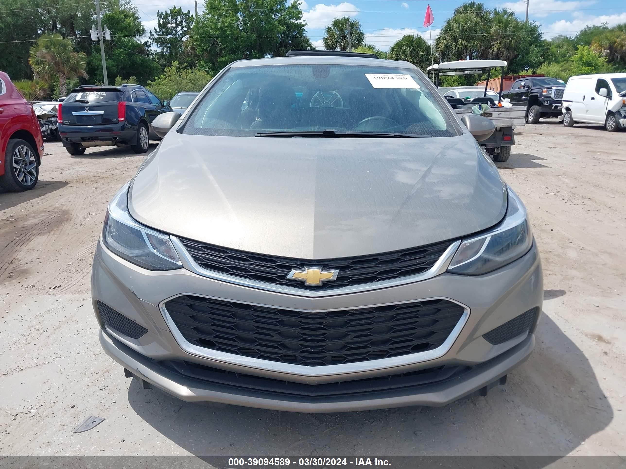 Photo 11 VIN: 3G1BE6SM3JS607977 - CHEVROLET CRUZE 